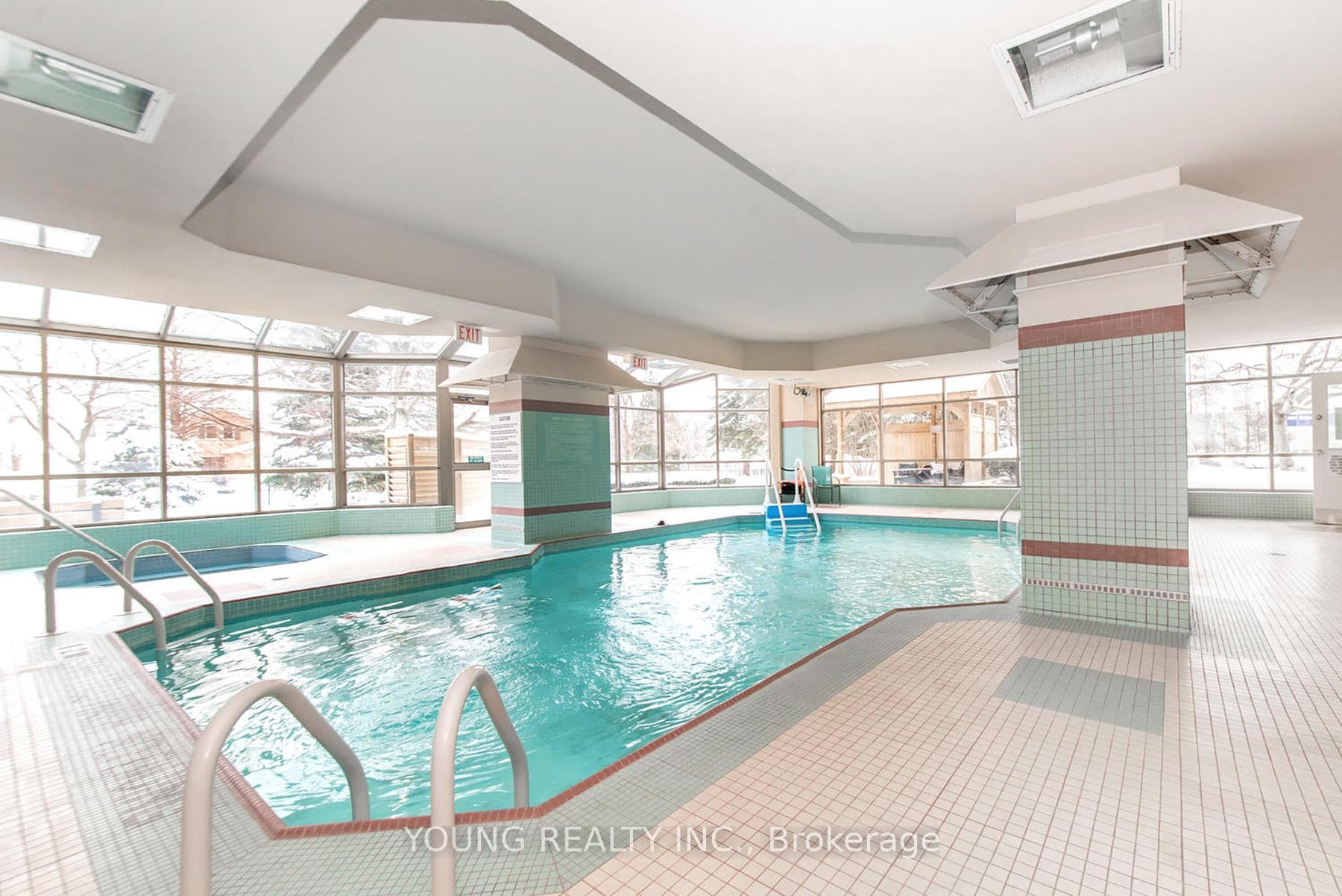 712 Rossland Road Unit 305 photo 35