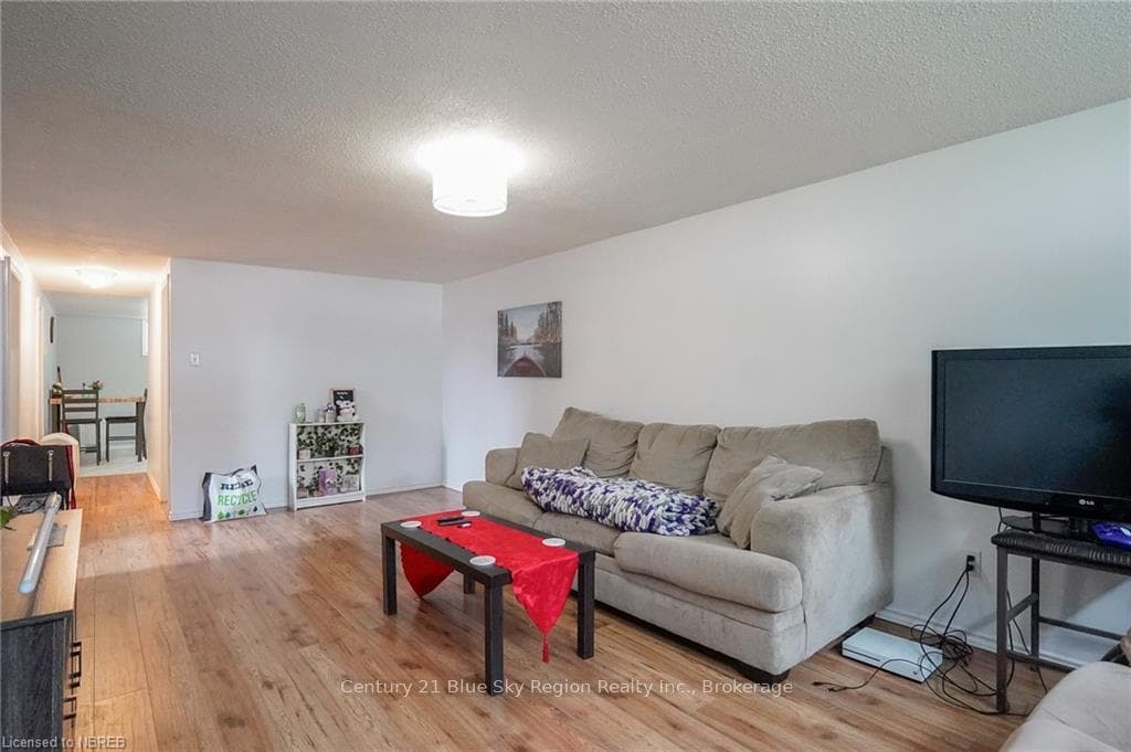 227 ALBERT Avenue photo 22
