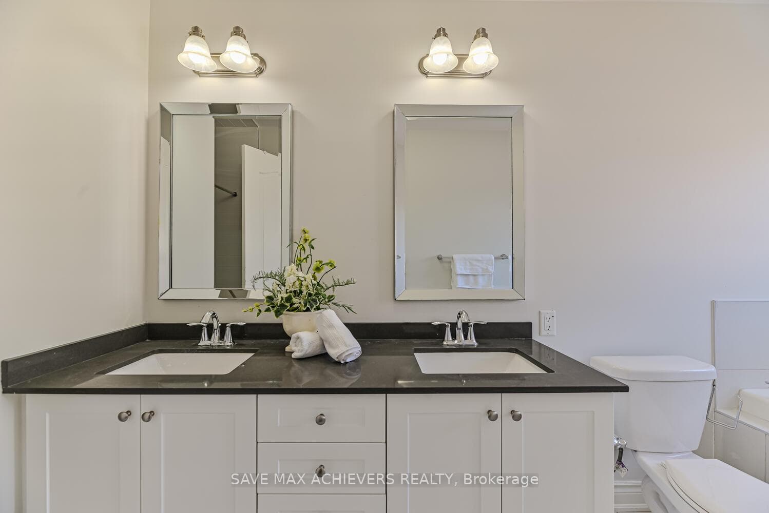 23 Lady Evelyn Crescent photo 22