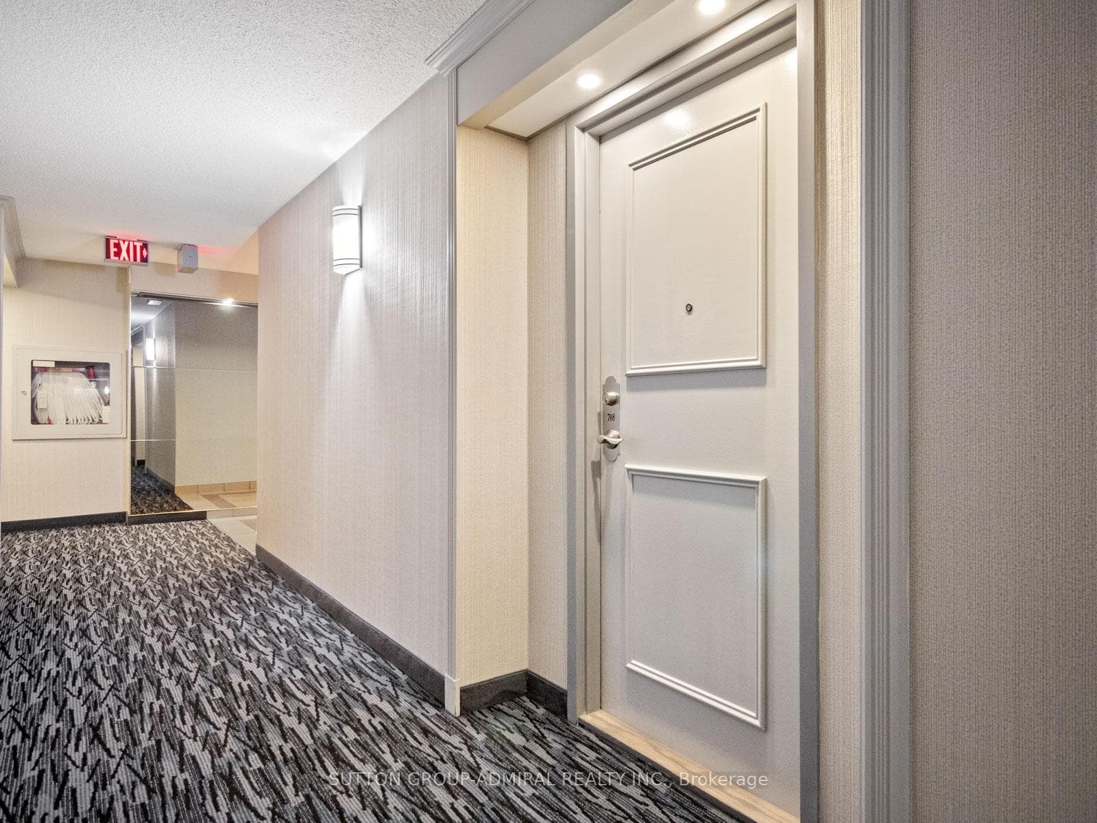 7440 Bathurst Street Unit 708 photo 23