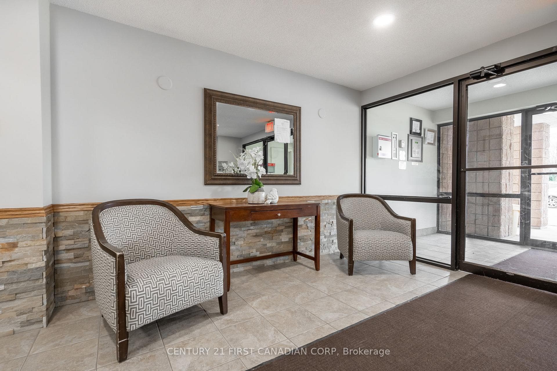 220 Duke Street Unit 204 photo 6