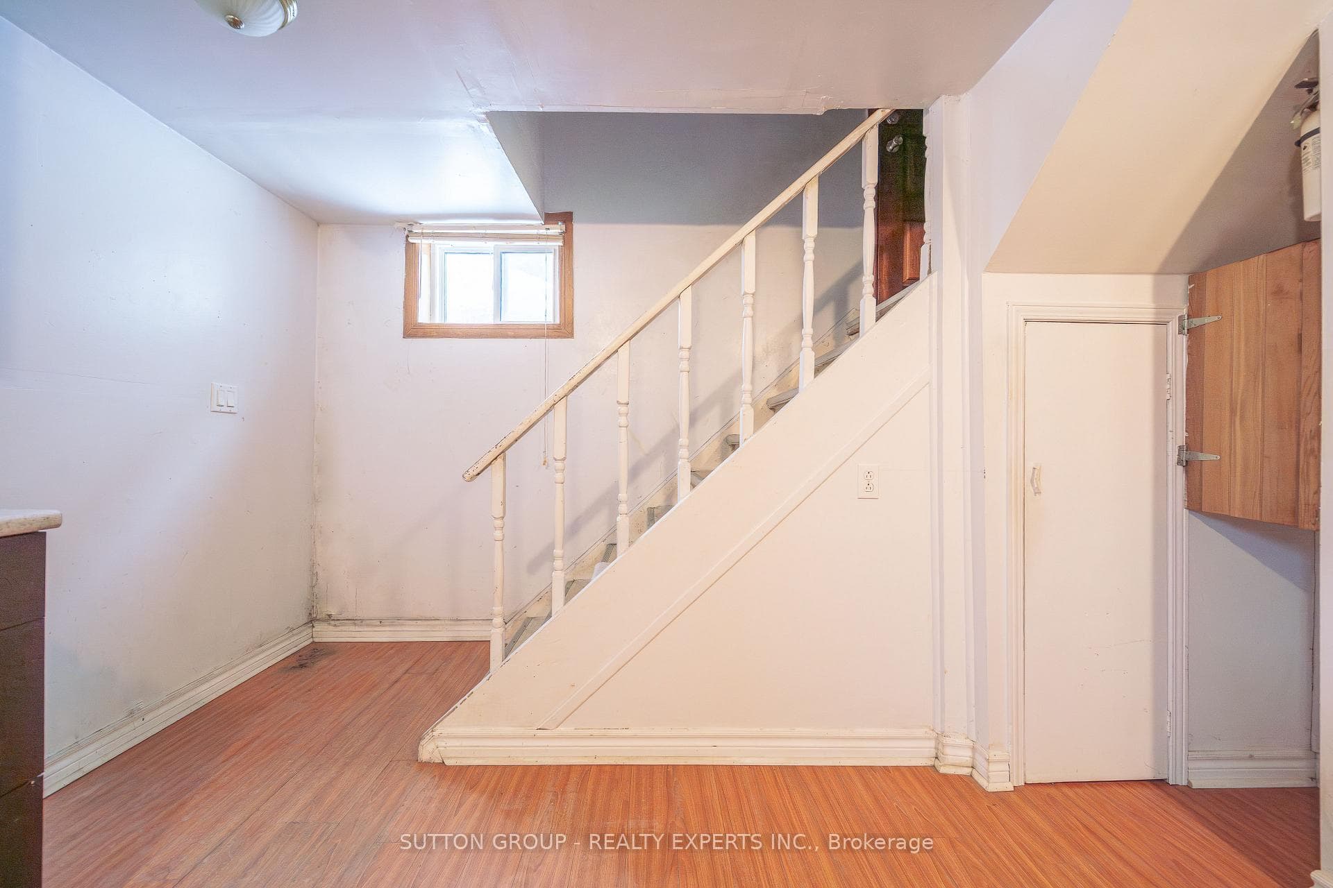 131 Mcmurchy Avenue photo 28