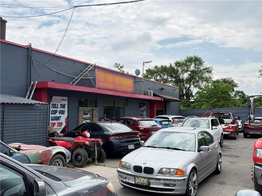 350 Sherman Avenue photo 2