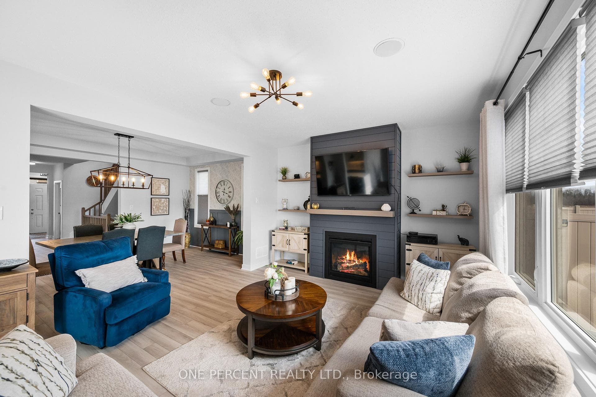 1002 Showman Street photo 12