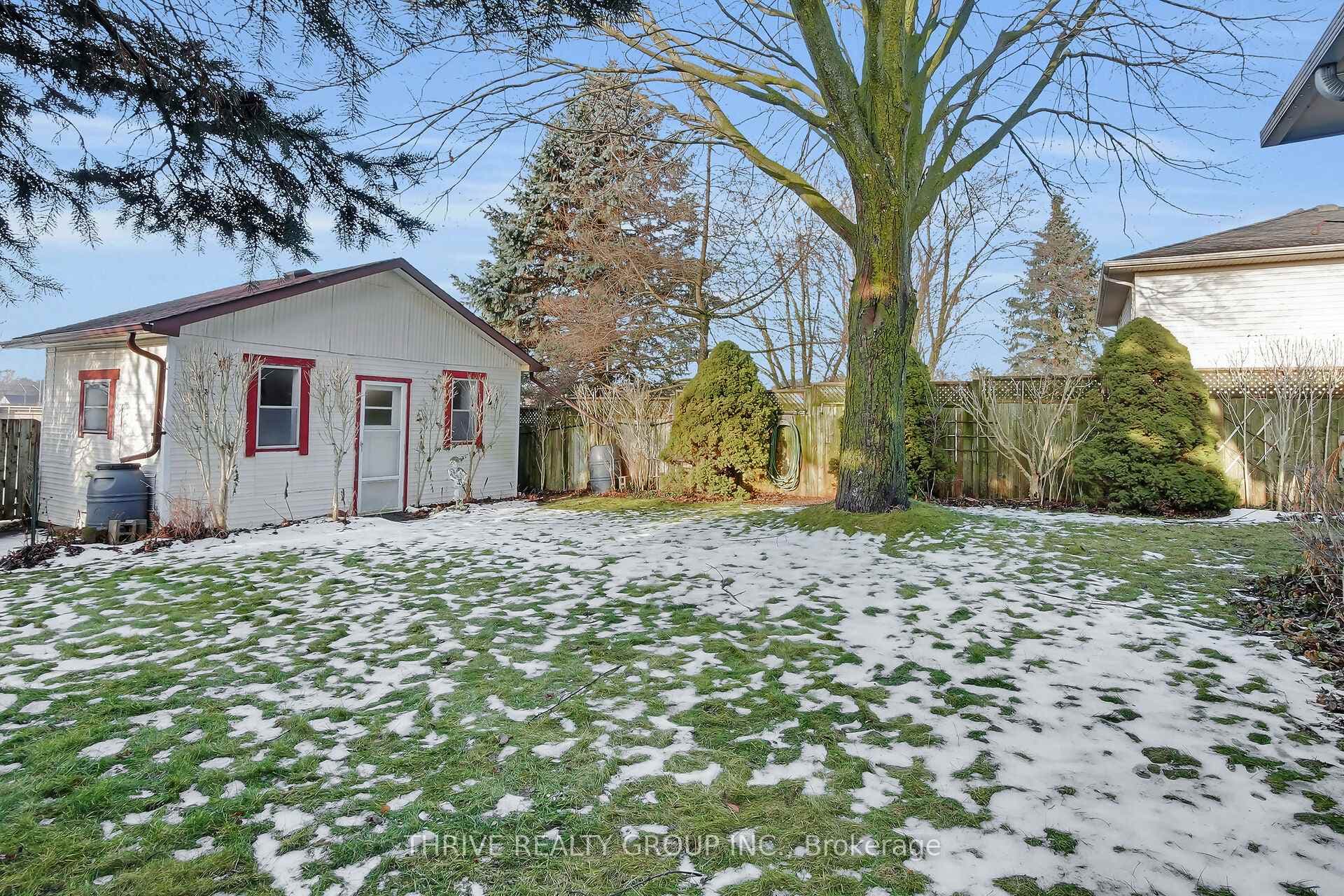 24 Parkview Crescent photo 36