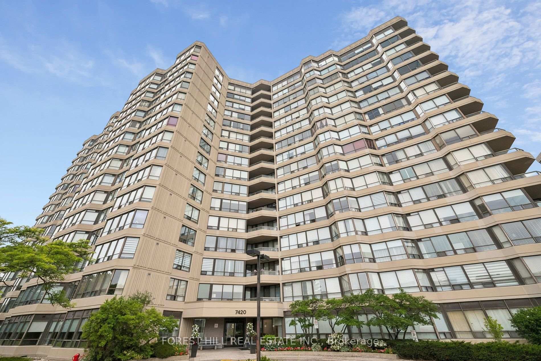 7420 Bathurst Street Unit 101 photo 3