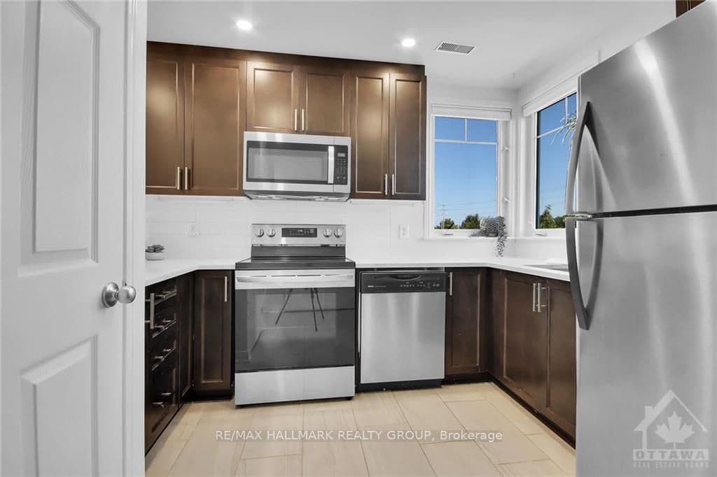 2507 LONGFIELDS Drive photo 12
