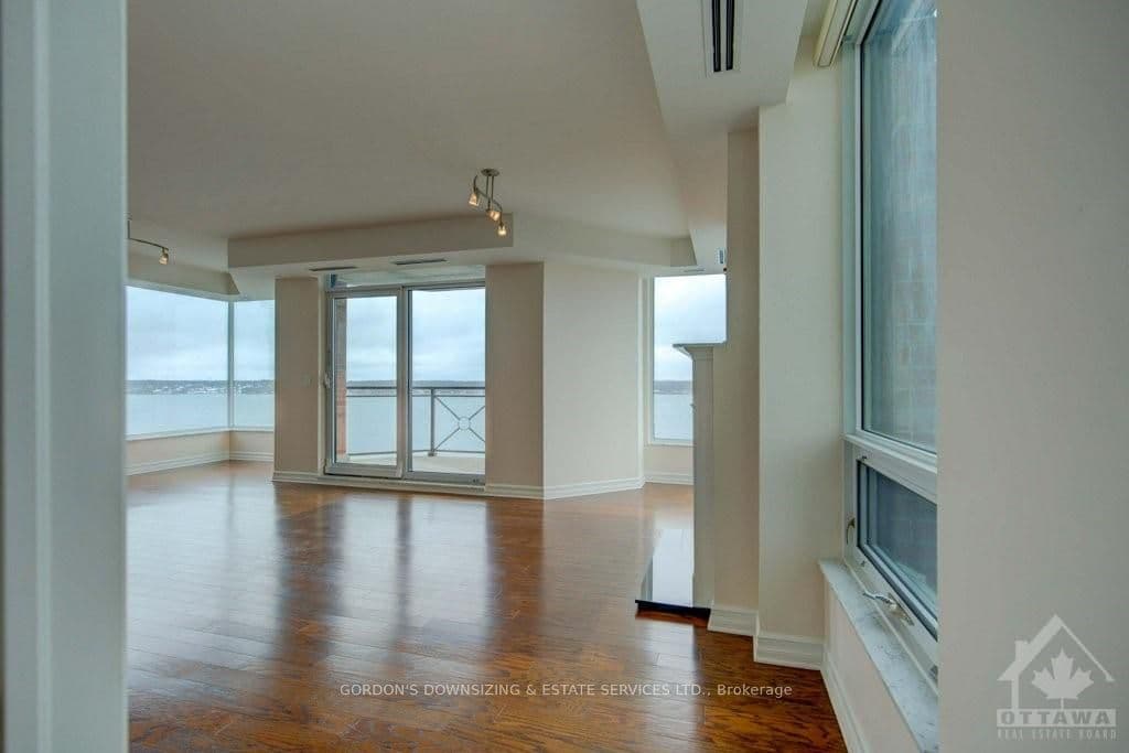 15 ST ANDREW Street Unit 1501 photo 5