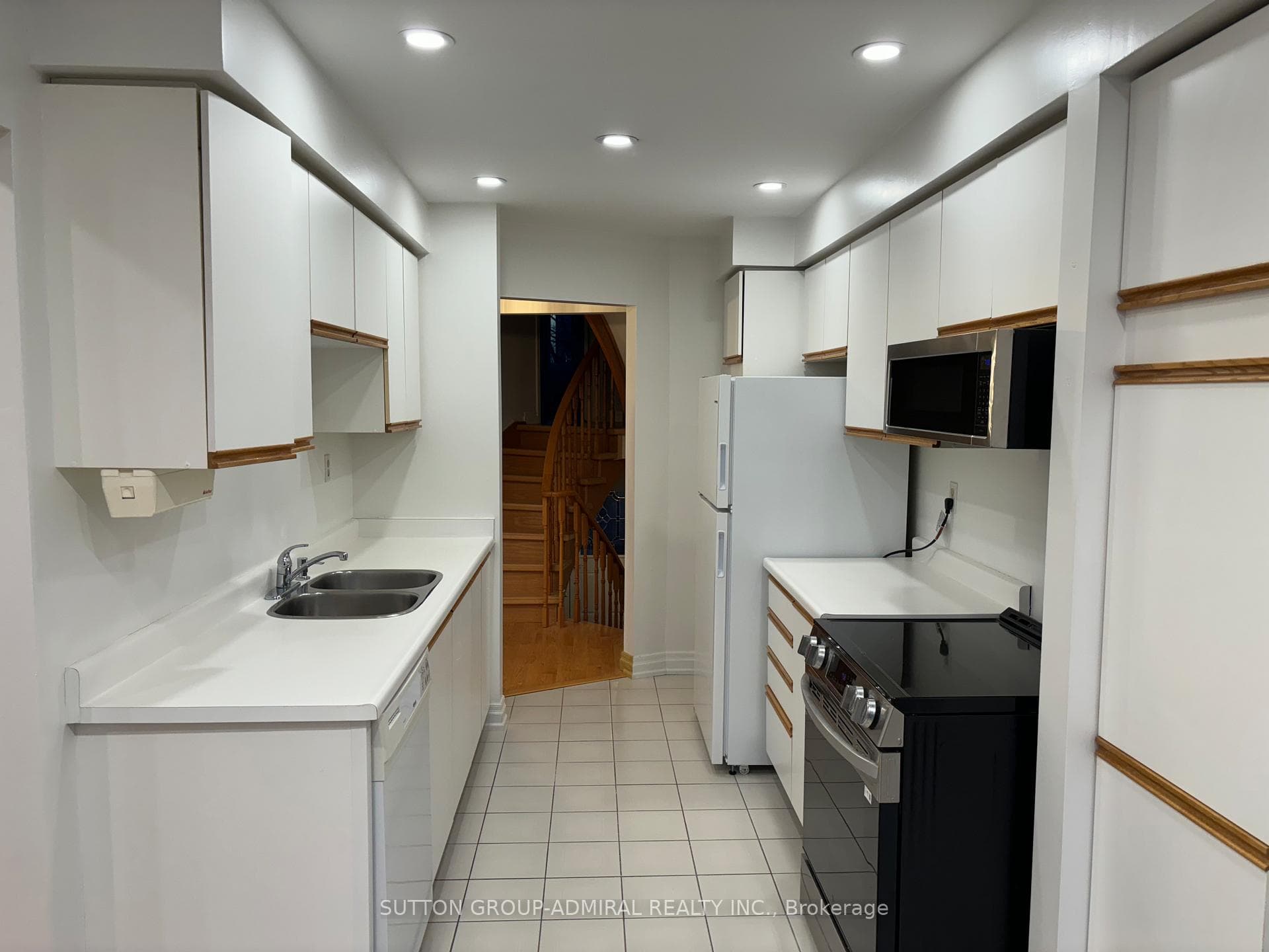 17 Beaumont Place photo 5