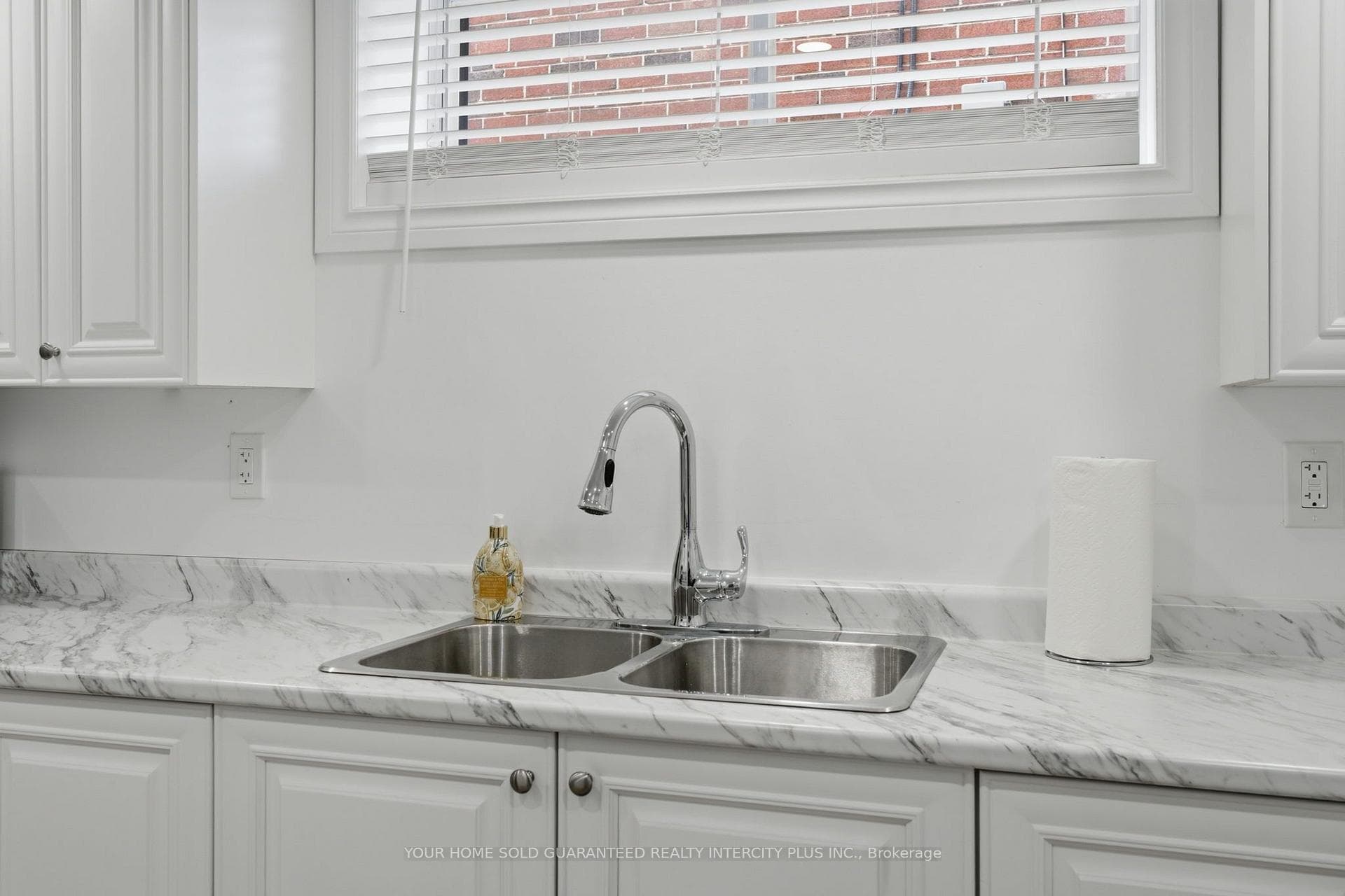 549 Rustic Road photo 32
