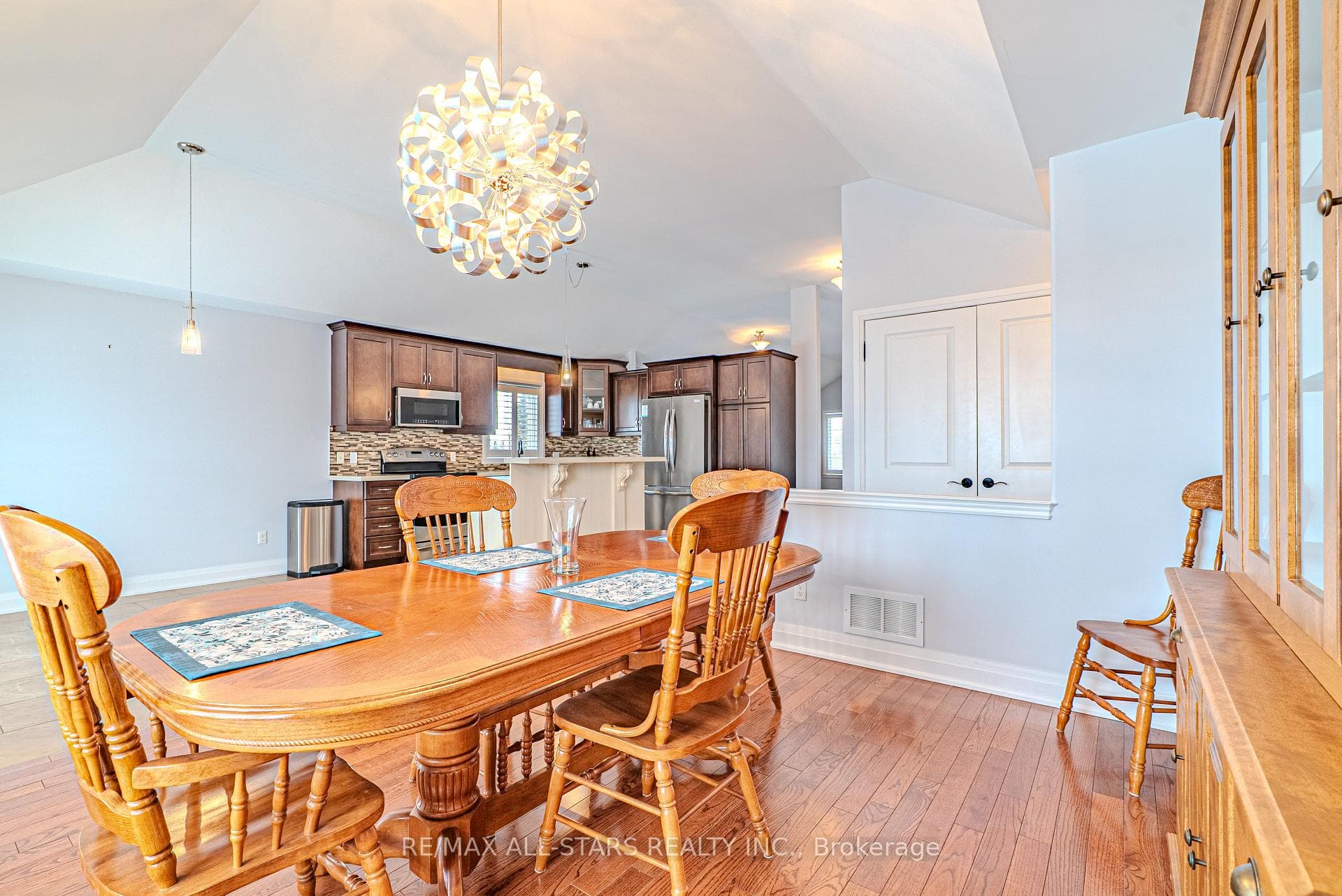 7 Parkside Drive photo 18