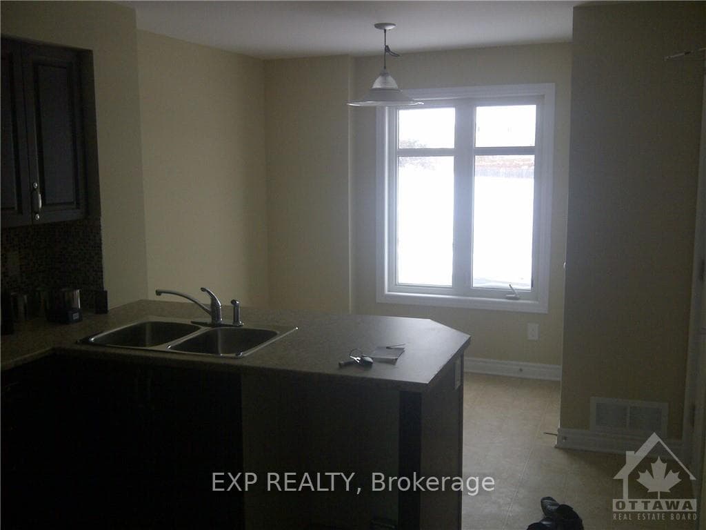1118 KLONDIKE Road Unit A photo 2