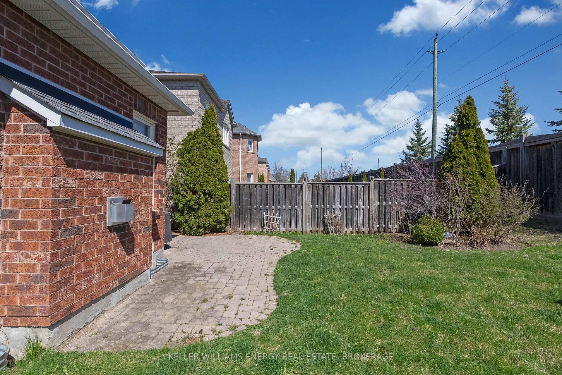 27 Tracey Court photo 37