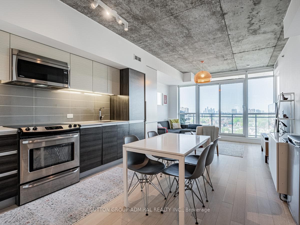 20 Minowan Miikan Lane Unit 1511 photo 3