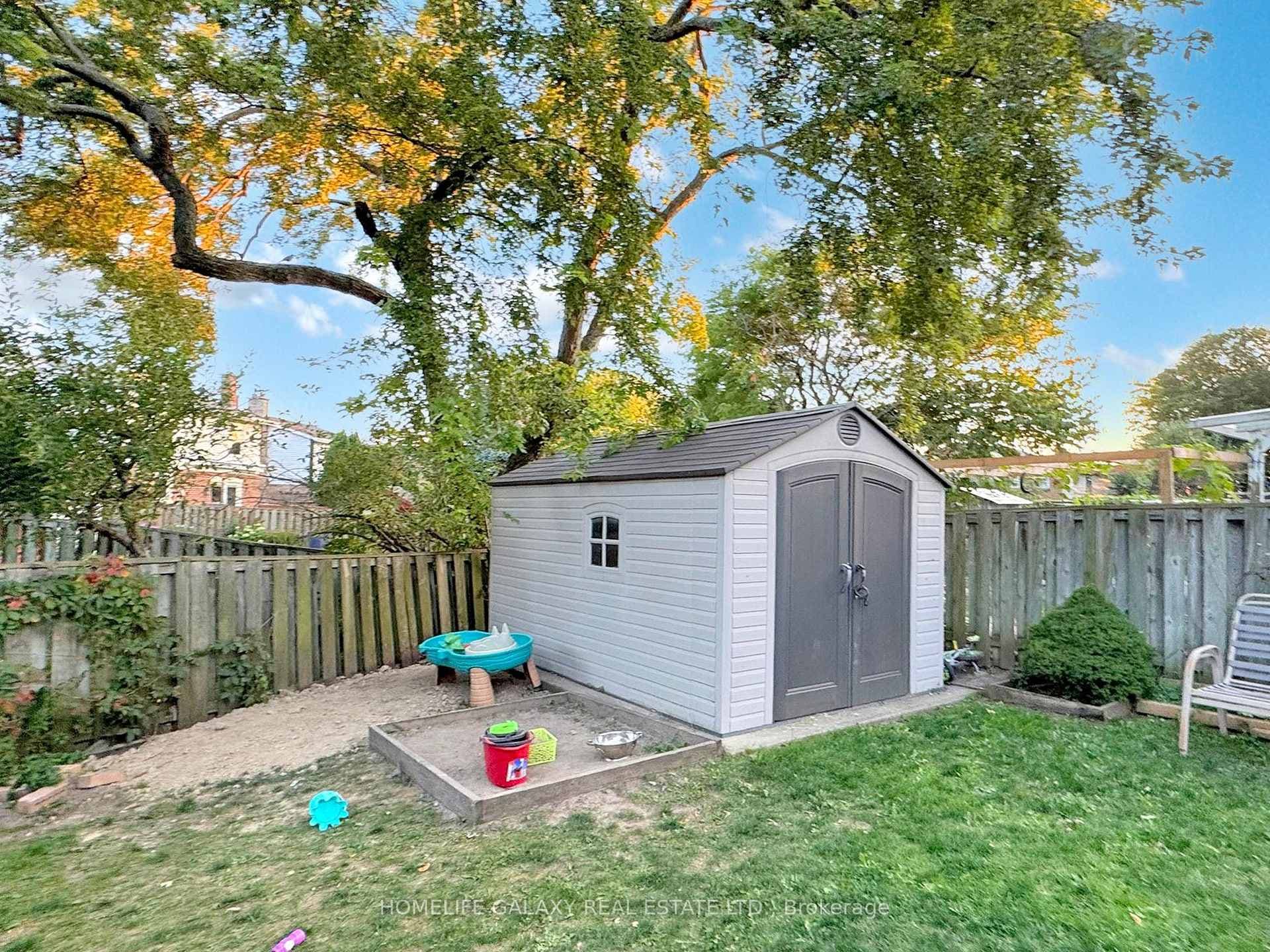12 Oakhaven Drive Unit Upper photo 36