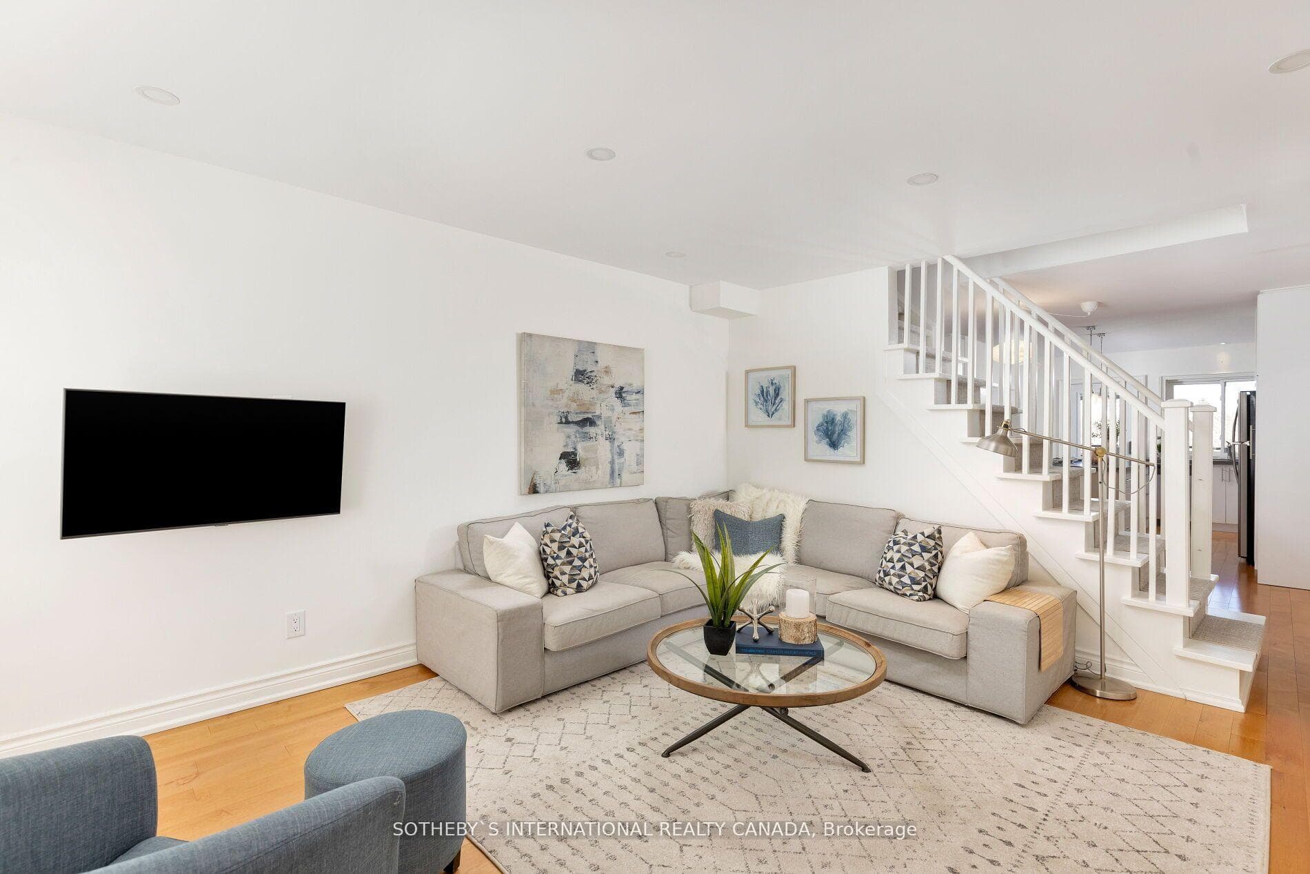 42 Aileen Avenue photo 5