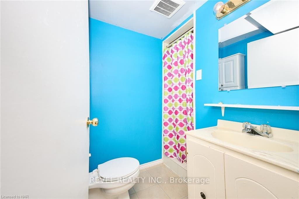 7635 Ronnie Crescent photo 24