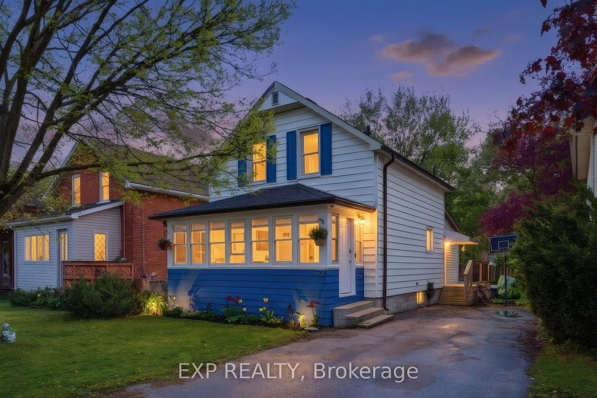 572 Downie Street photo 1