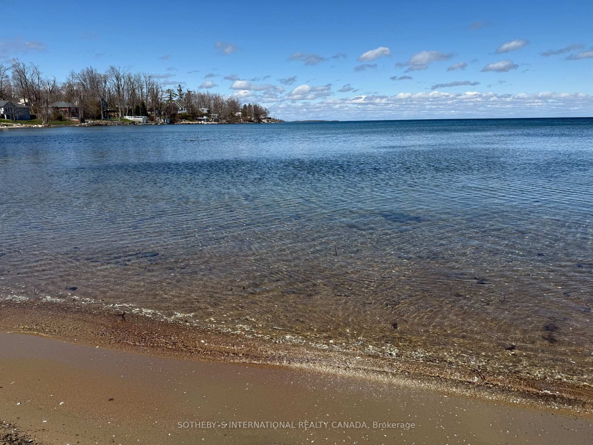 376 Lakeshore Road photo 26