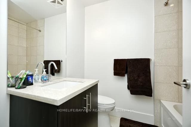 39 Queens Quay Unit 308 photo 10