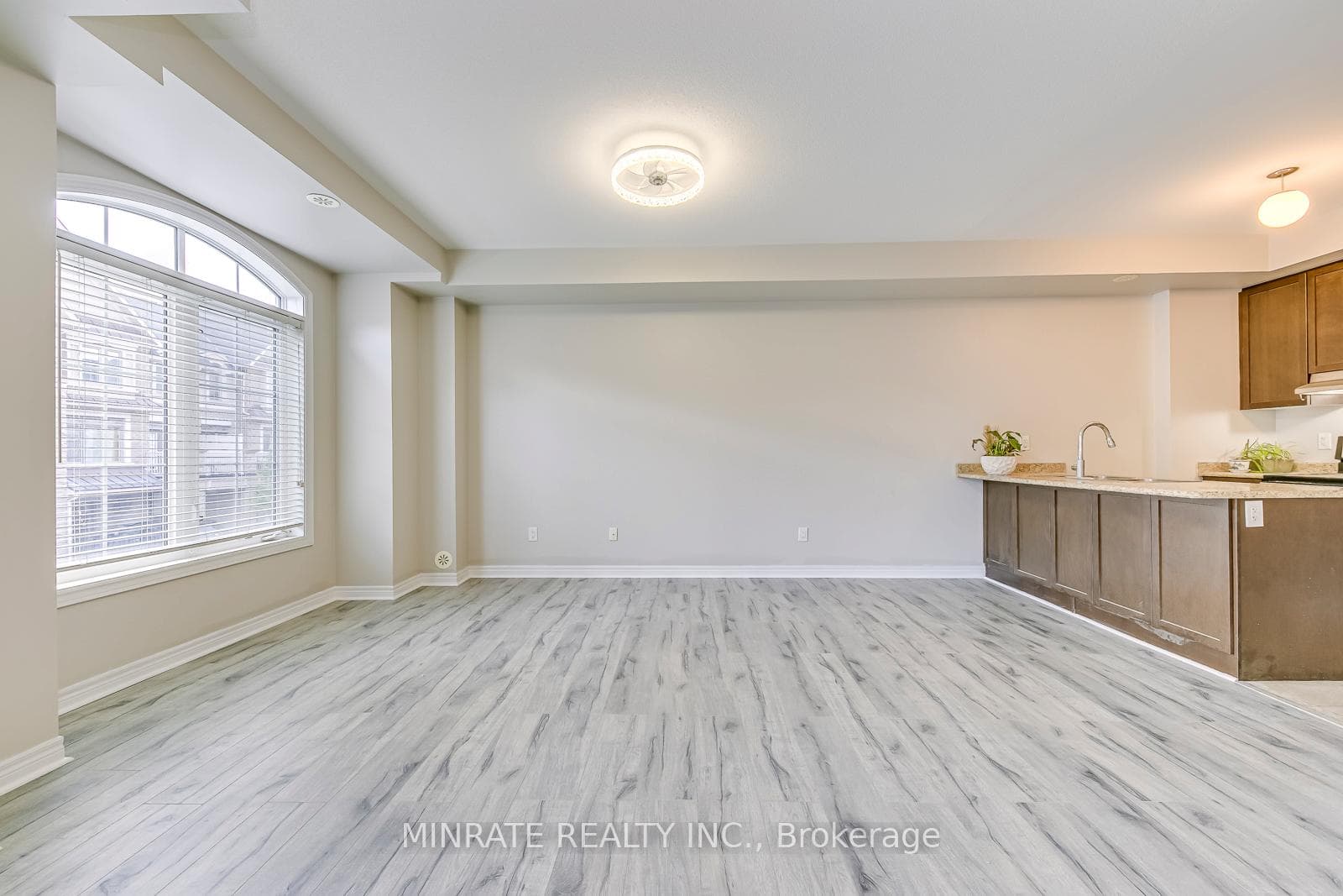 2435 Greenwich Drive Unit 8 photo 6