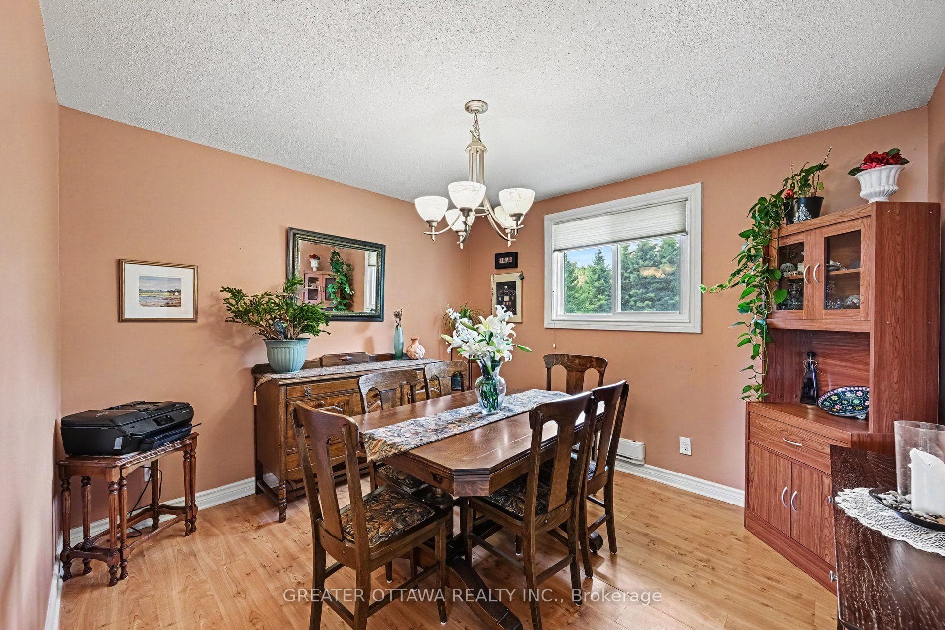 This is a main floor bedroom used as a dining room