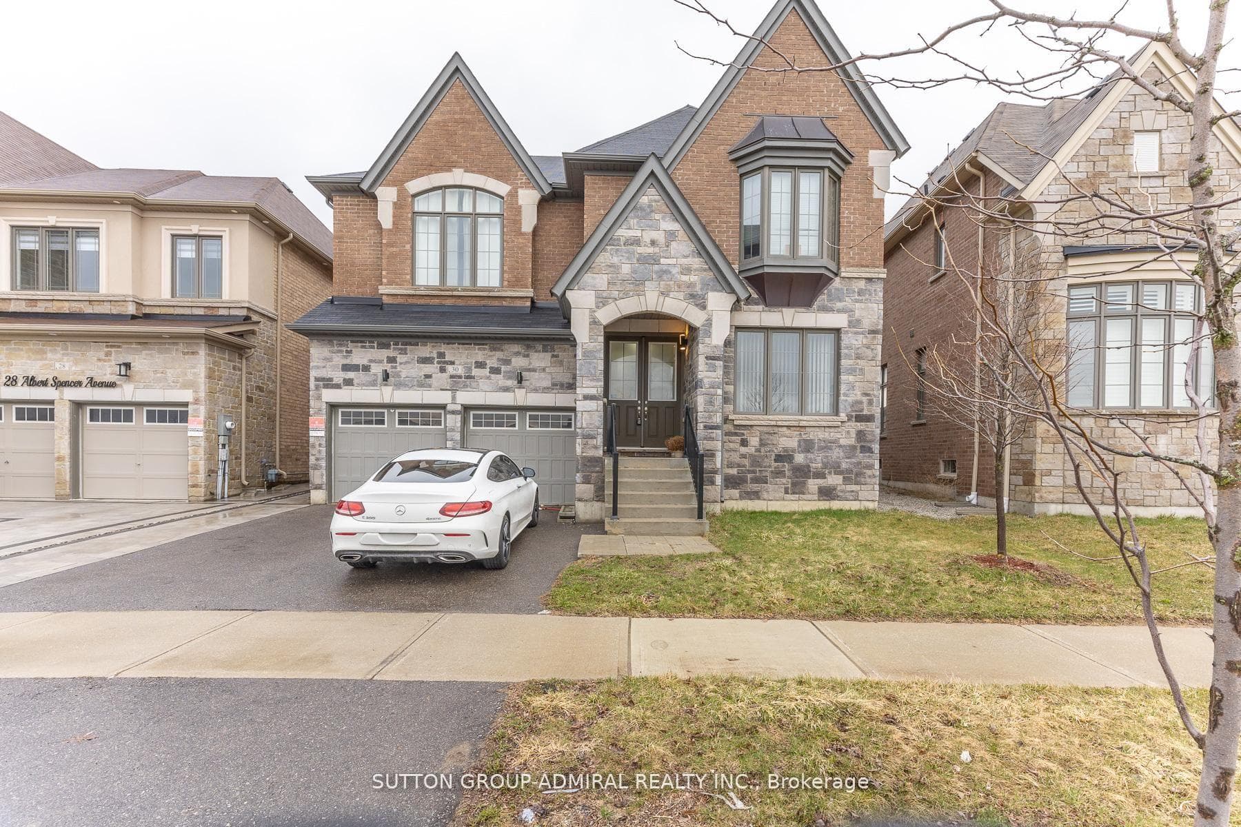 30 Albert Spencer Avenue photo 1