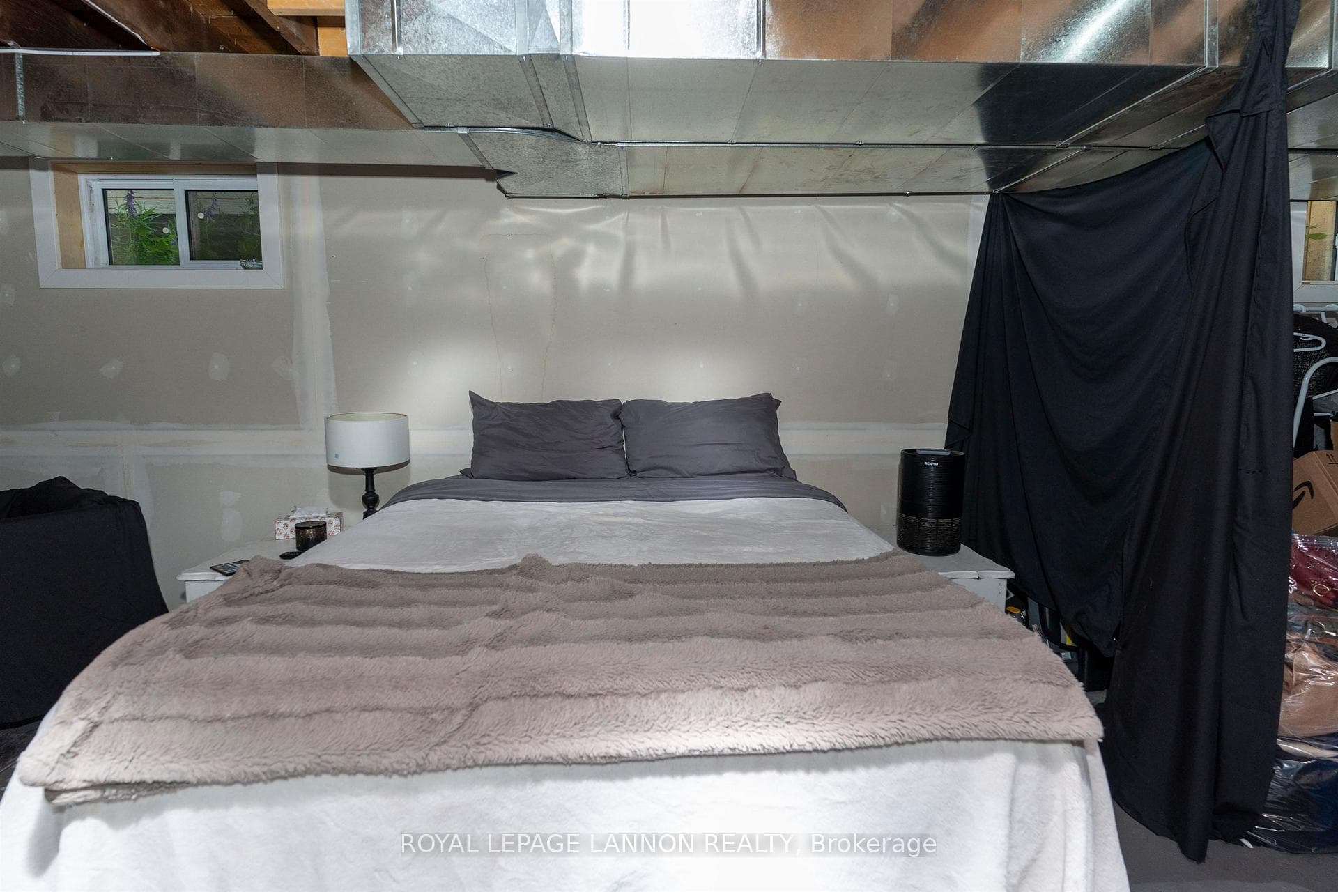 802 Gore Street photo 20