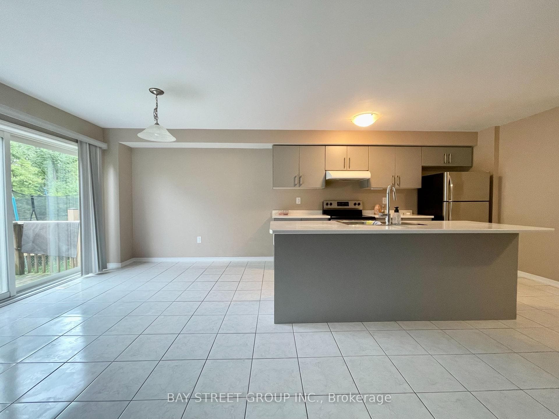 7945 HACKBERRY Trail photo 5