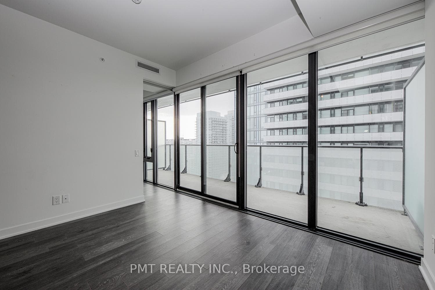 185 Roehampton Avenue Unit 2401 photo 9