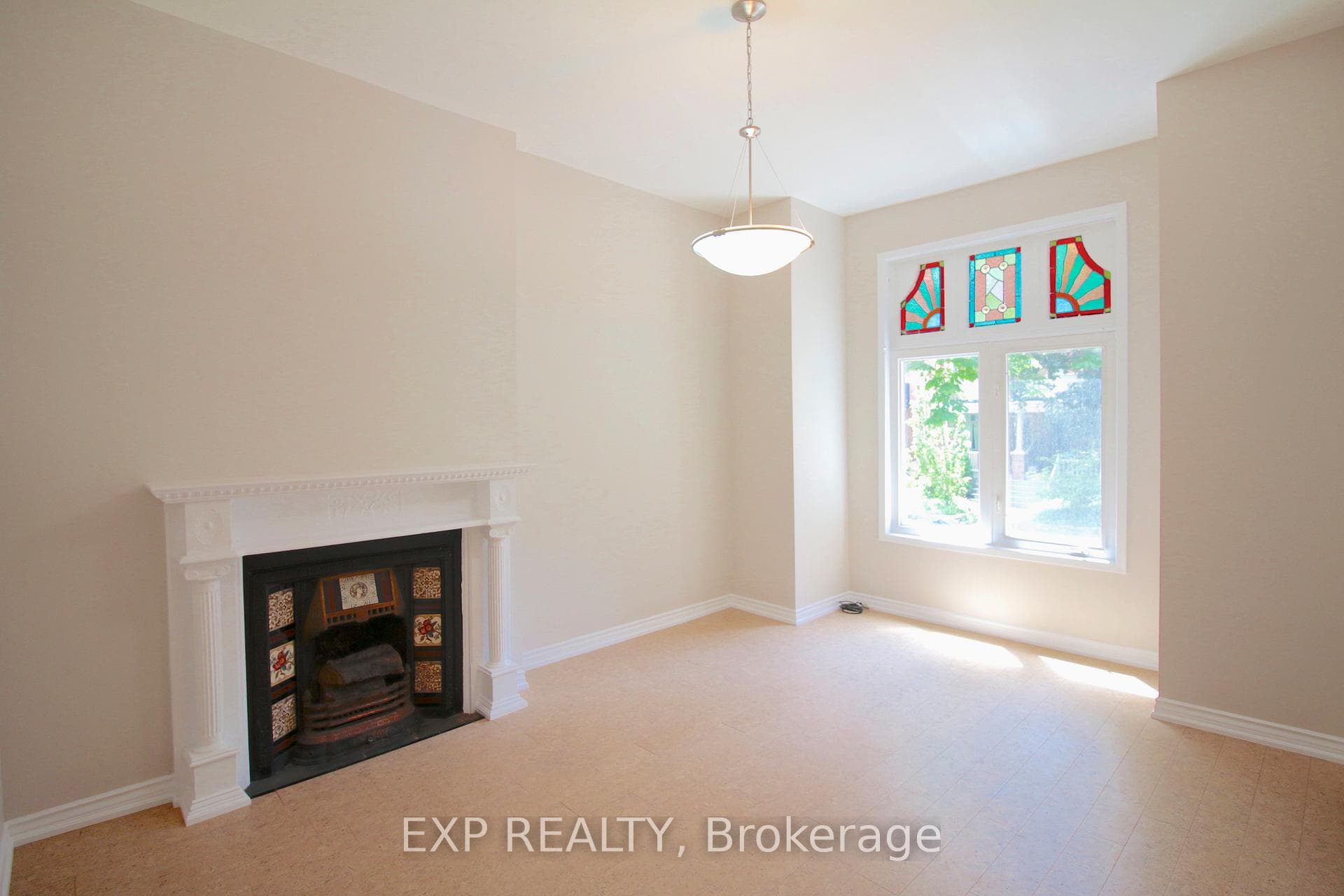 301 Crawford Street Unit Main photo 1