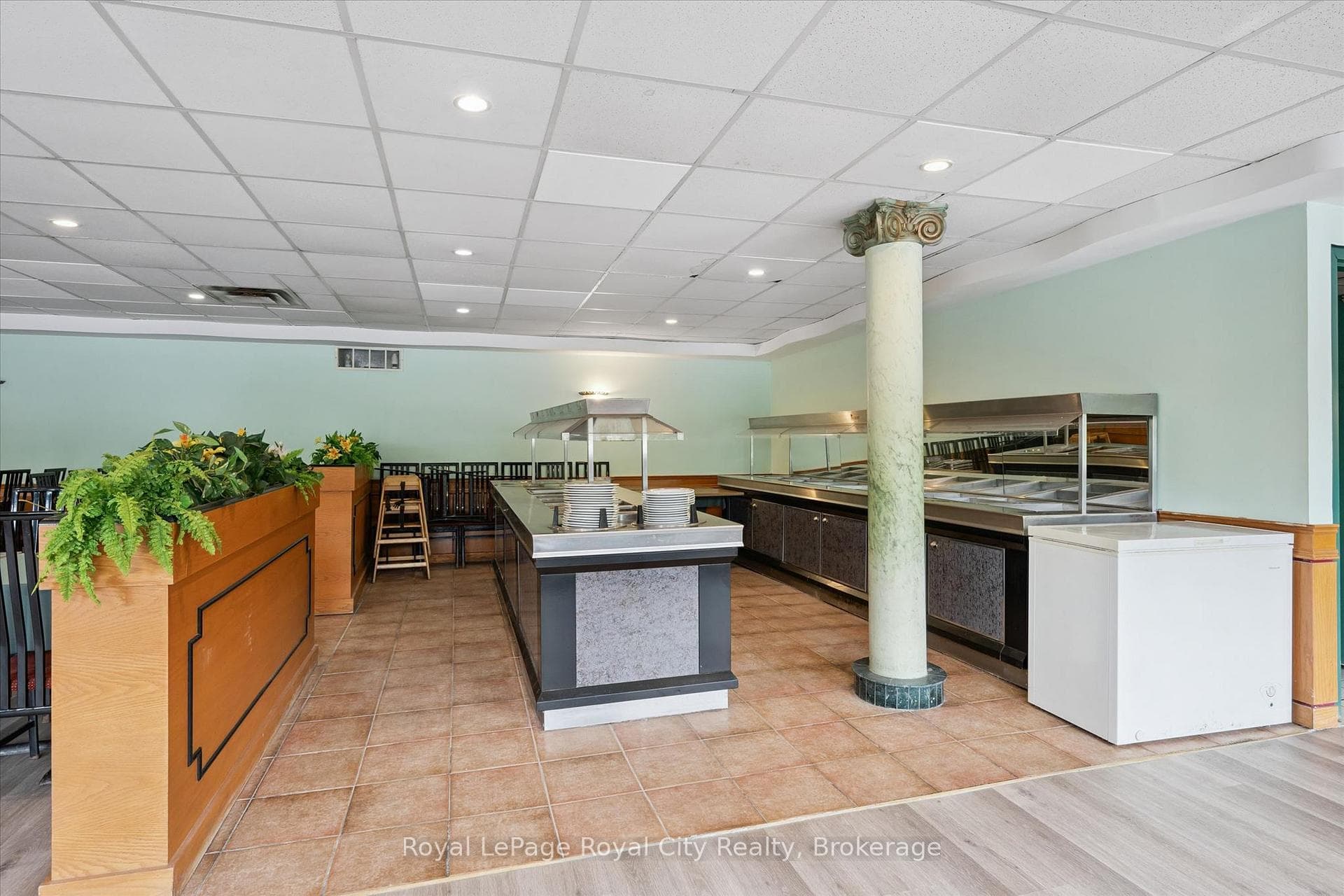 241 Edinburgh Road photo 9