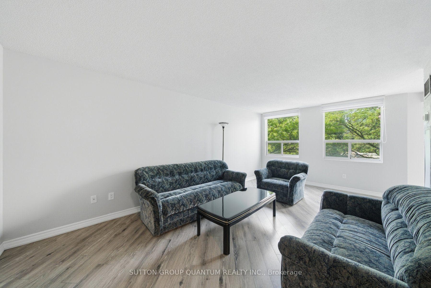 3650 Kaneff Crescent Unit 304 photo 14
