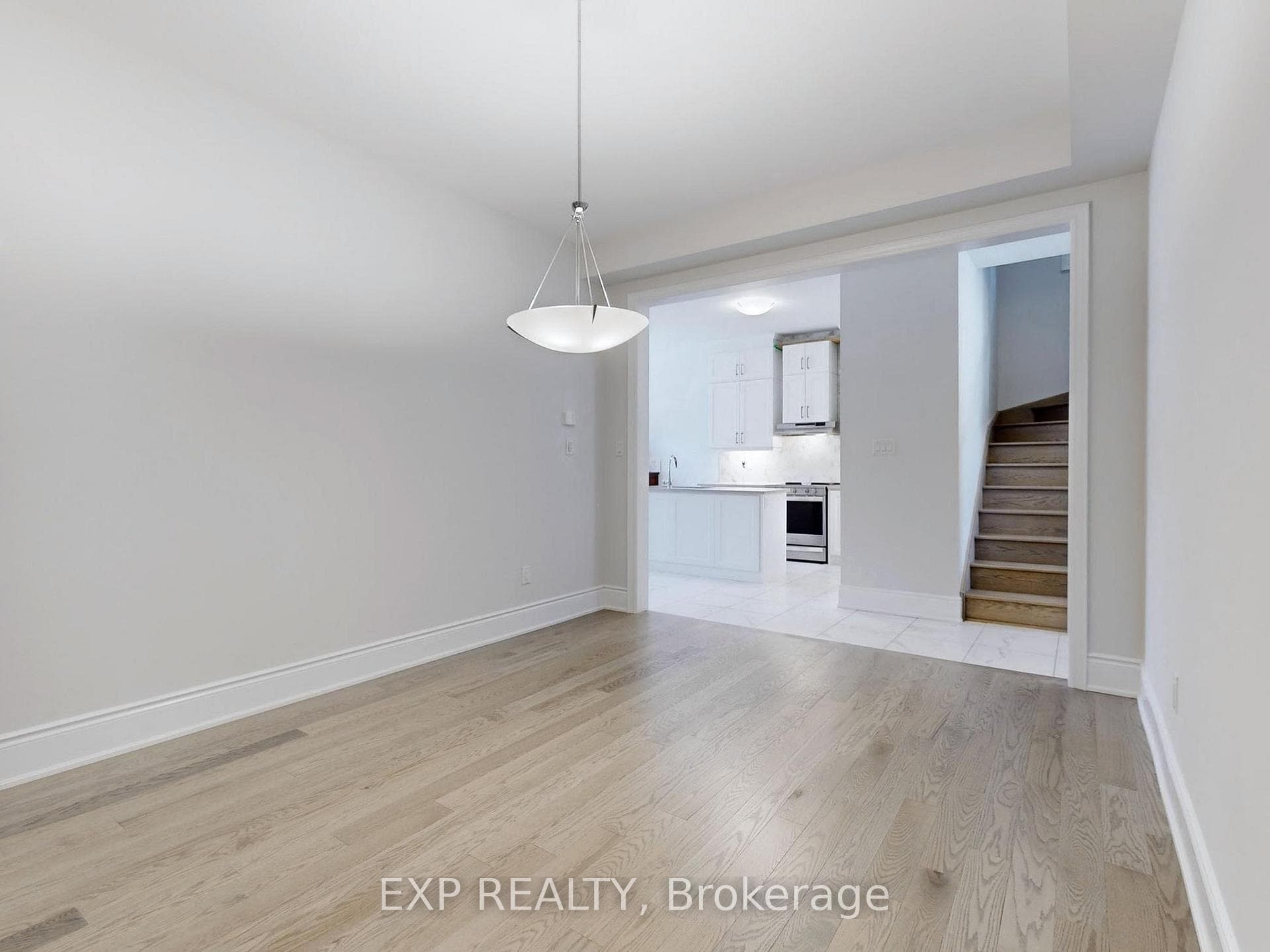 30 Duxbury Road photo 18