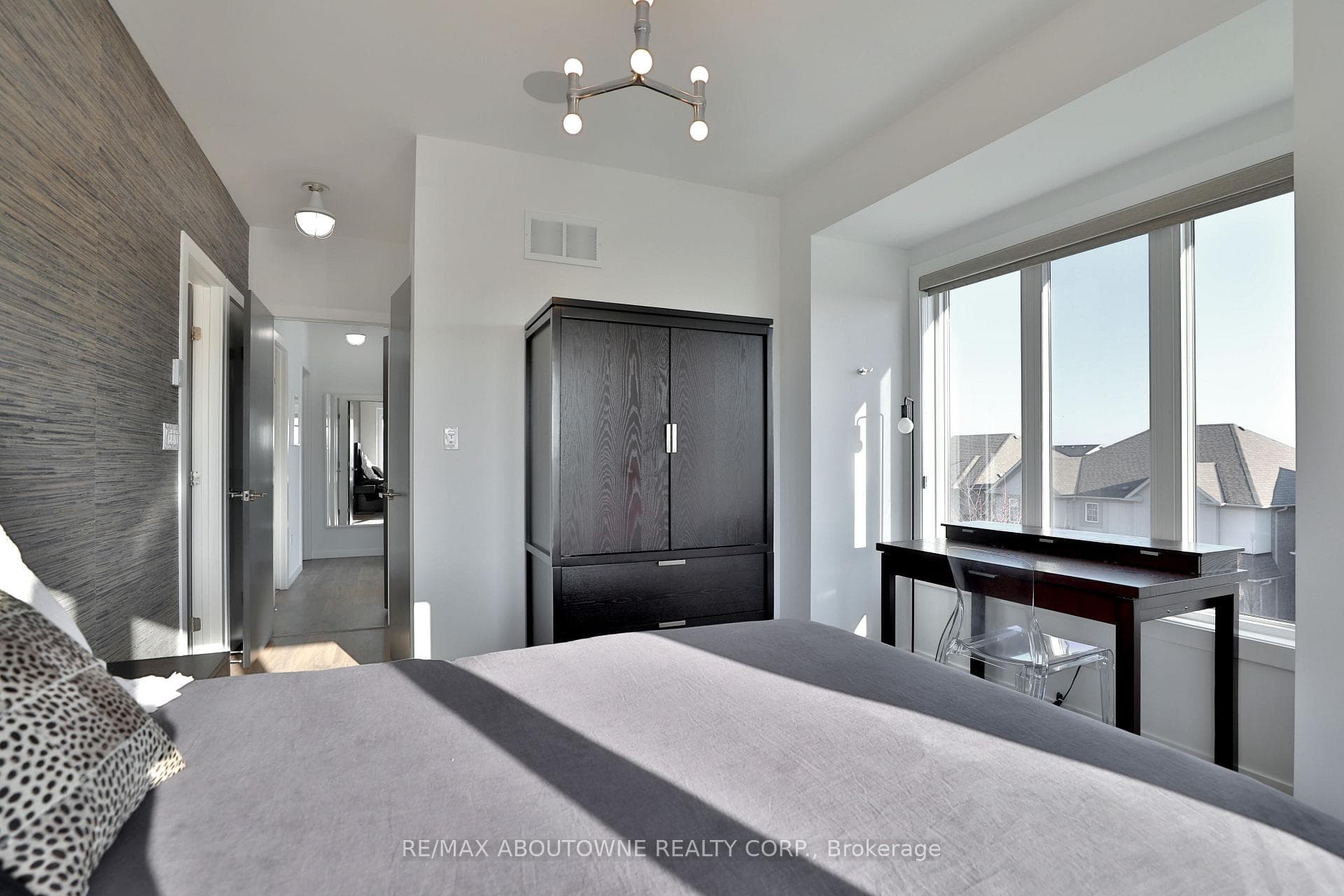 220 VELLWOOD Common photo 14