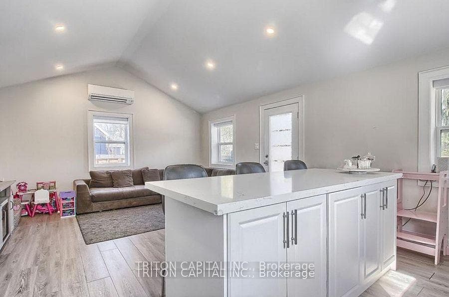 34 NAPIER Street photo 11