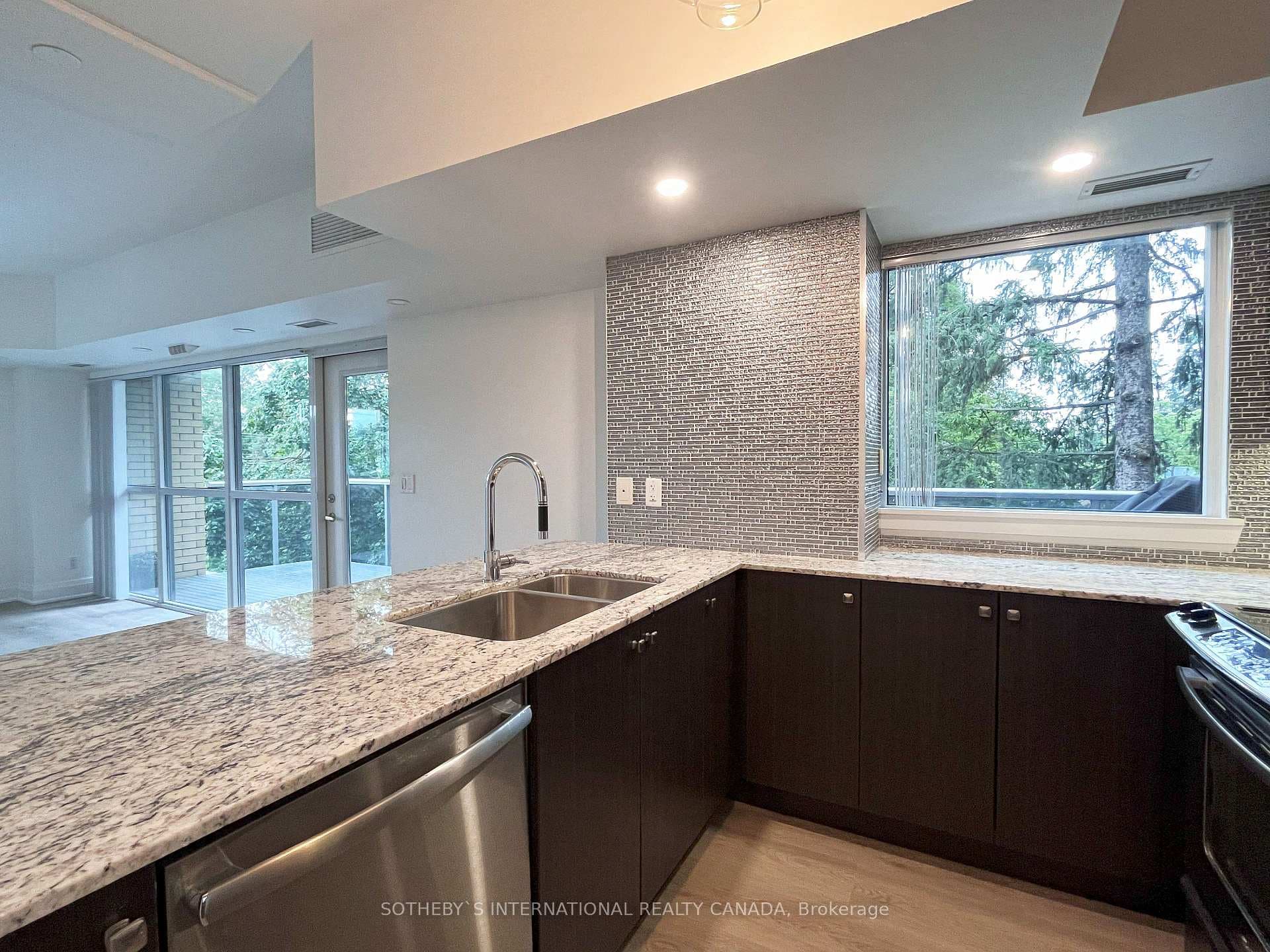 8302 Islington Avenue Unit 302 photo 11