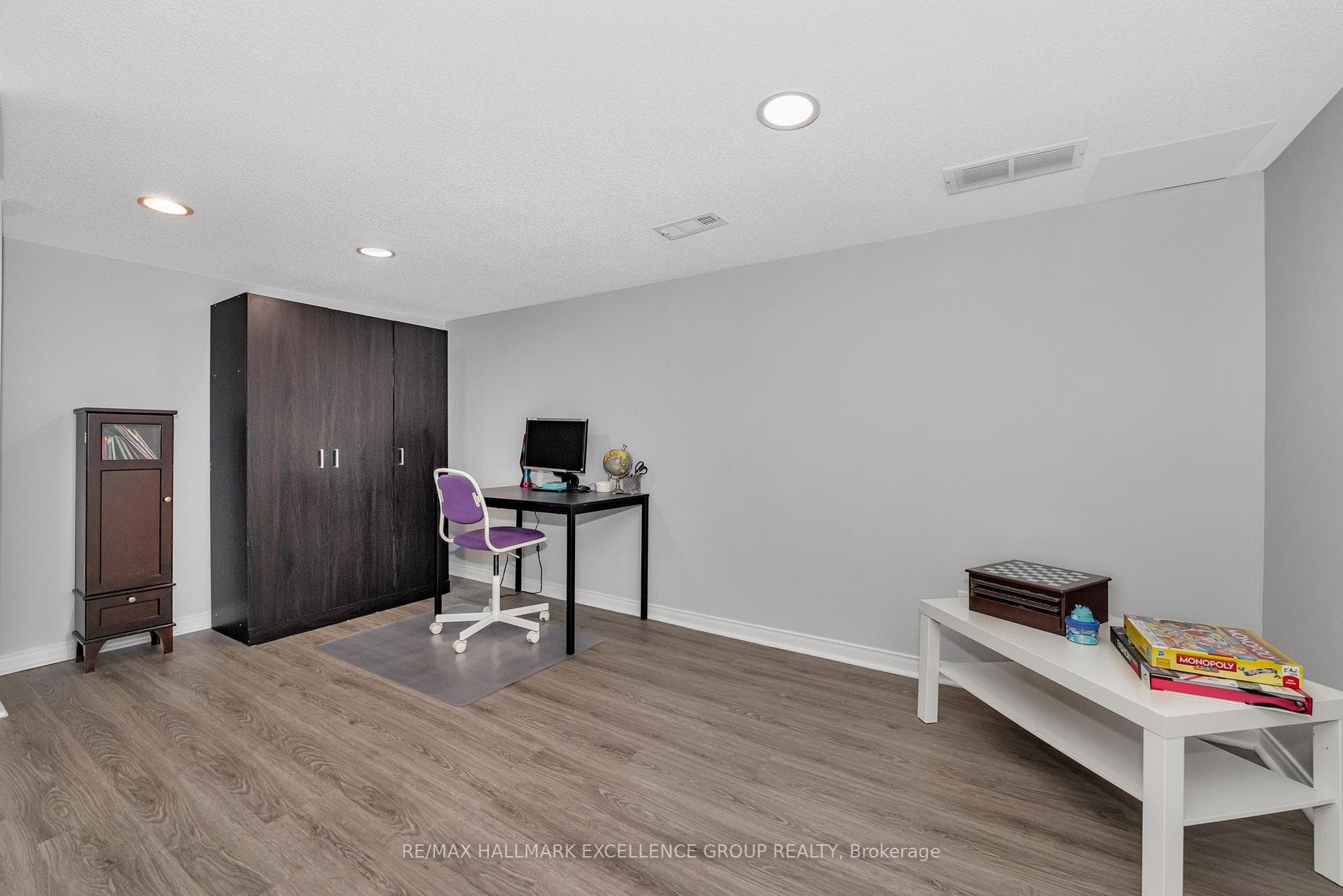 759 Nesting Way photo 27