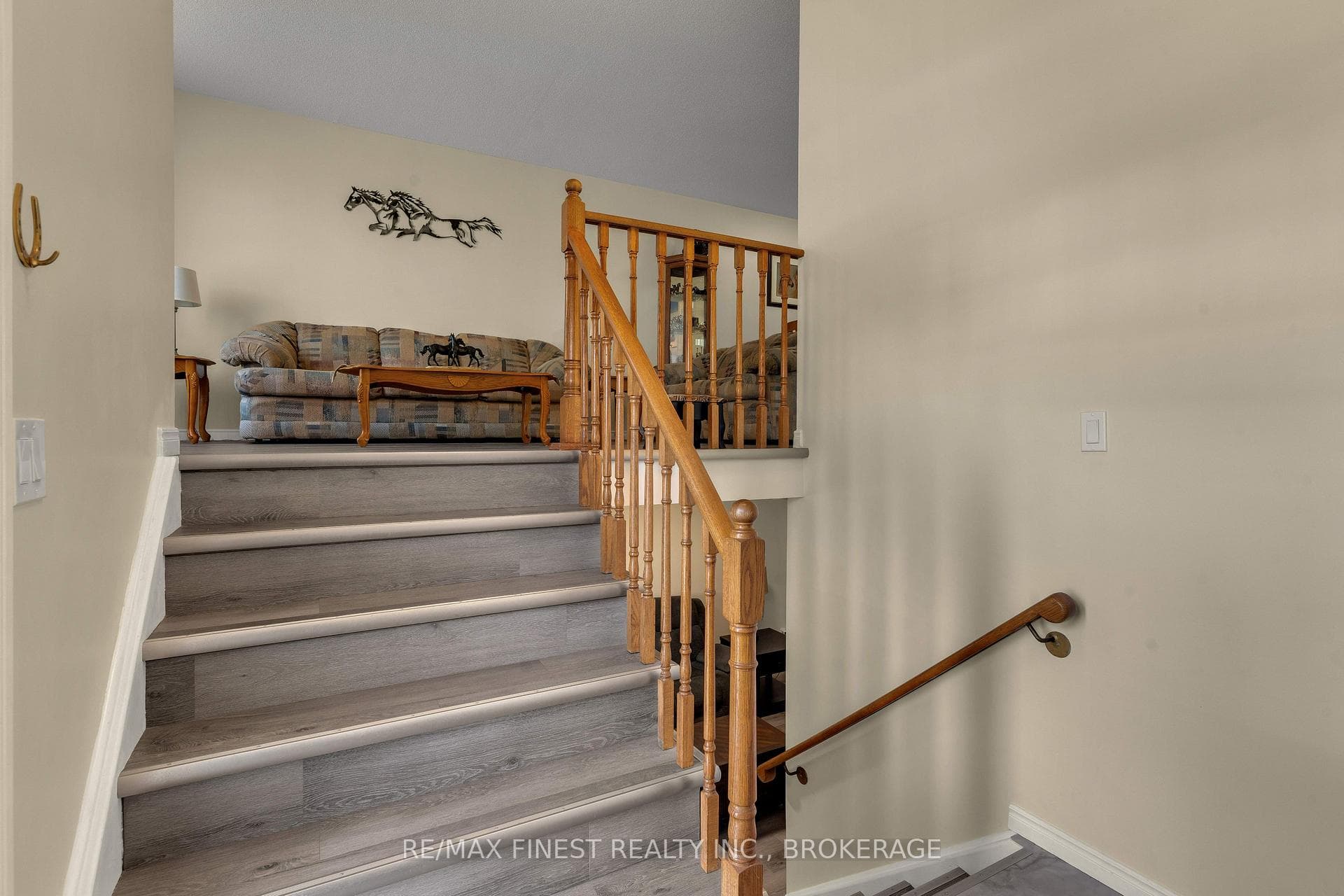 611 Davis Drive photo 4