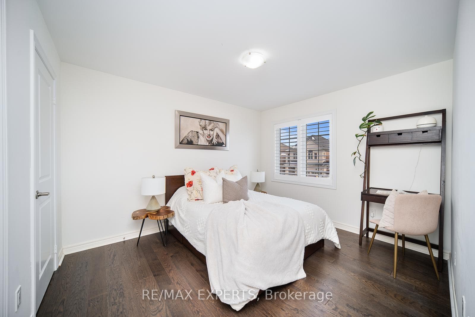 54 Gibson Circle photo 32