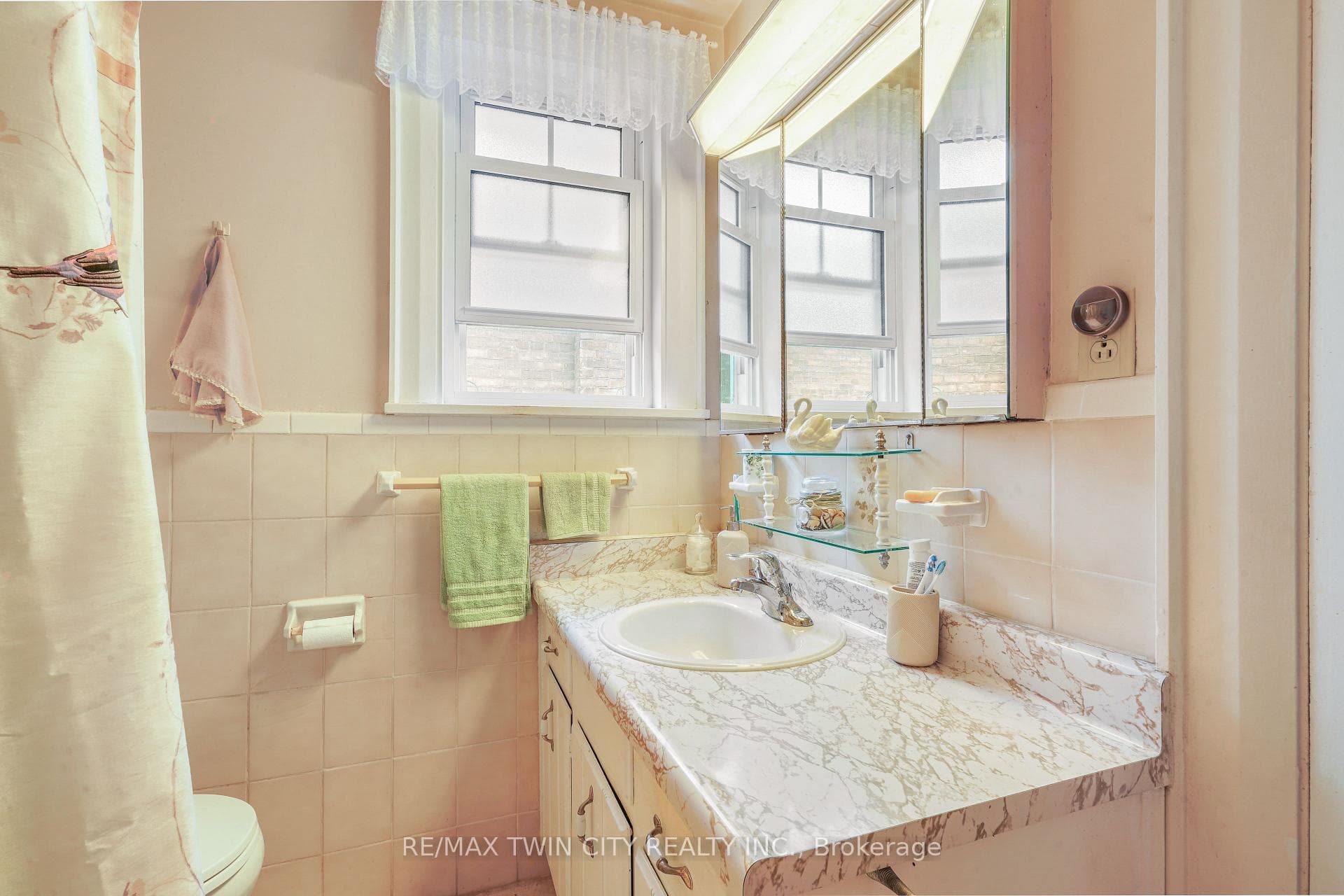 120 Alfred Street photo 24