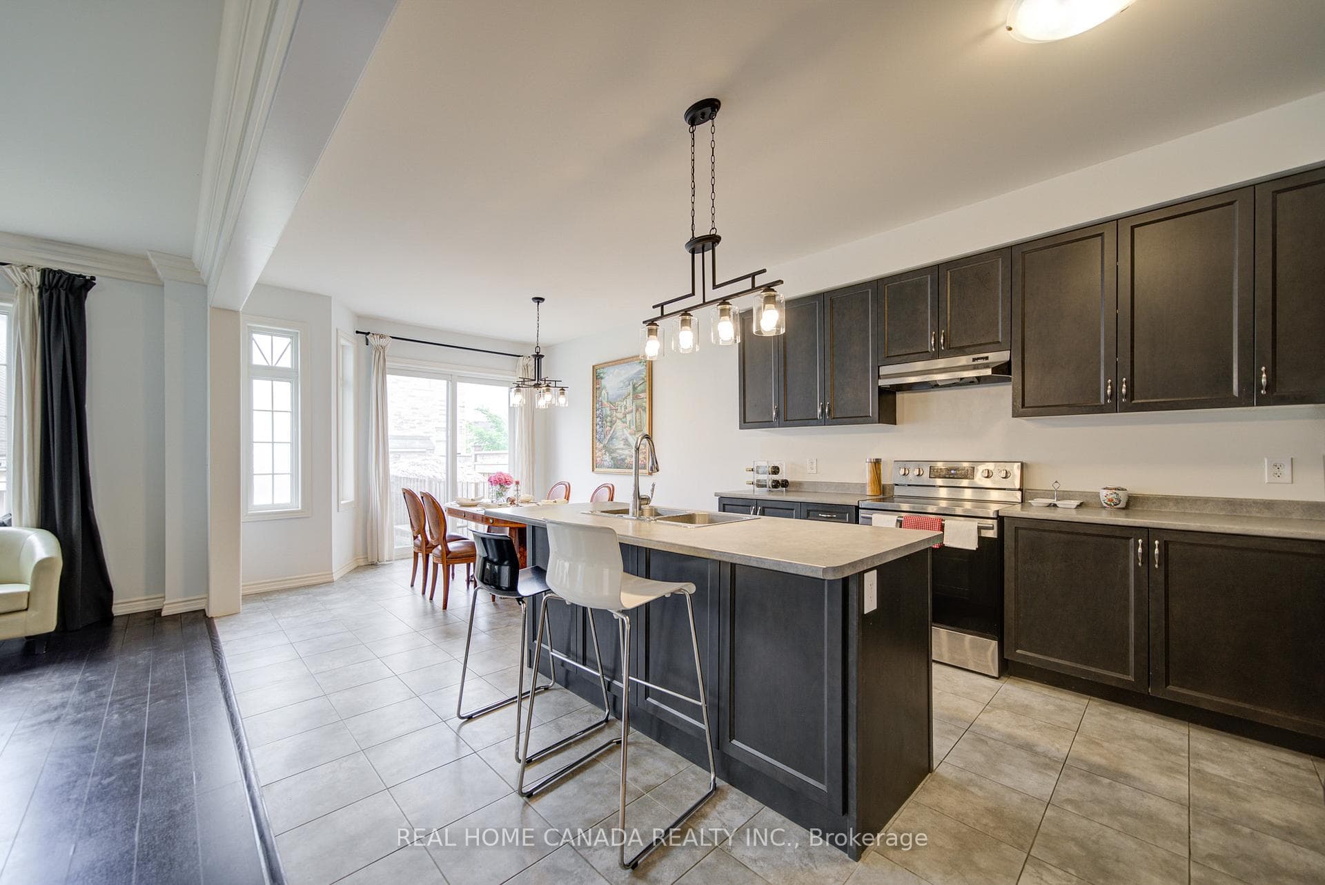 1491 Chretien Street photo 12