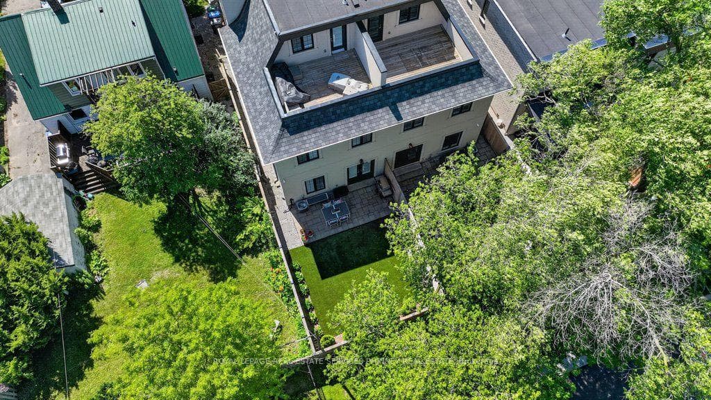 6 Iroquois Avenue photo 34