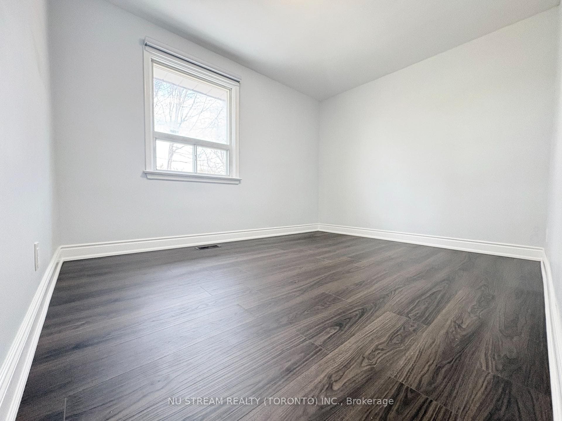 156 Combe Avenue photo 14