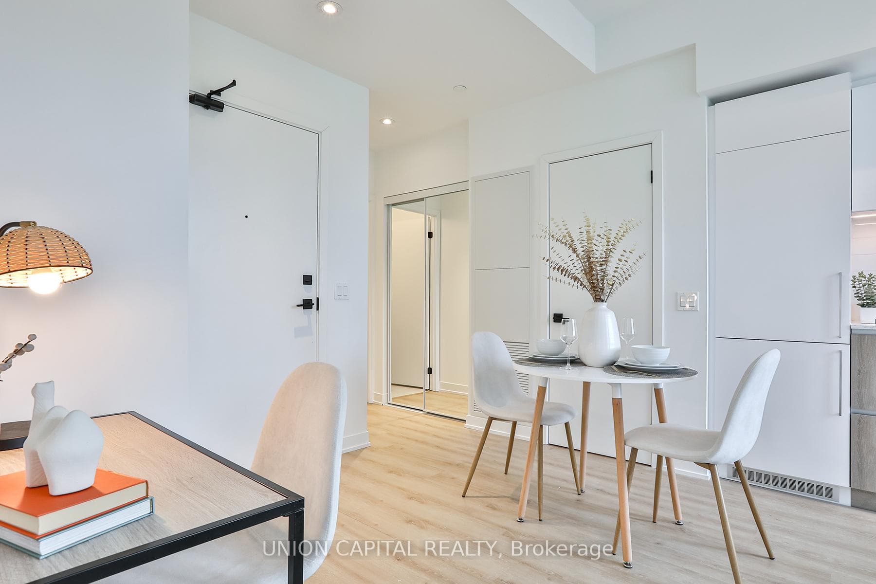 319 Jarvis Street Unit 1005 photo 11