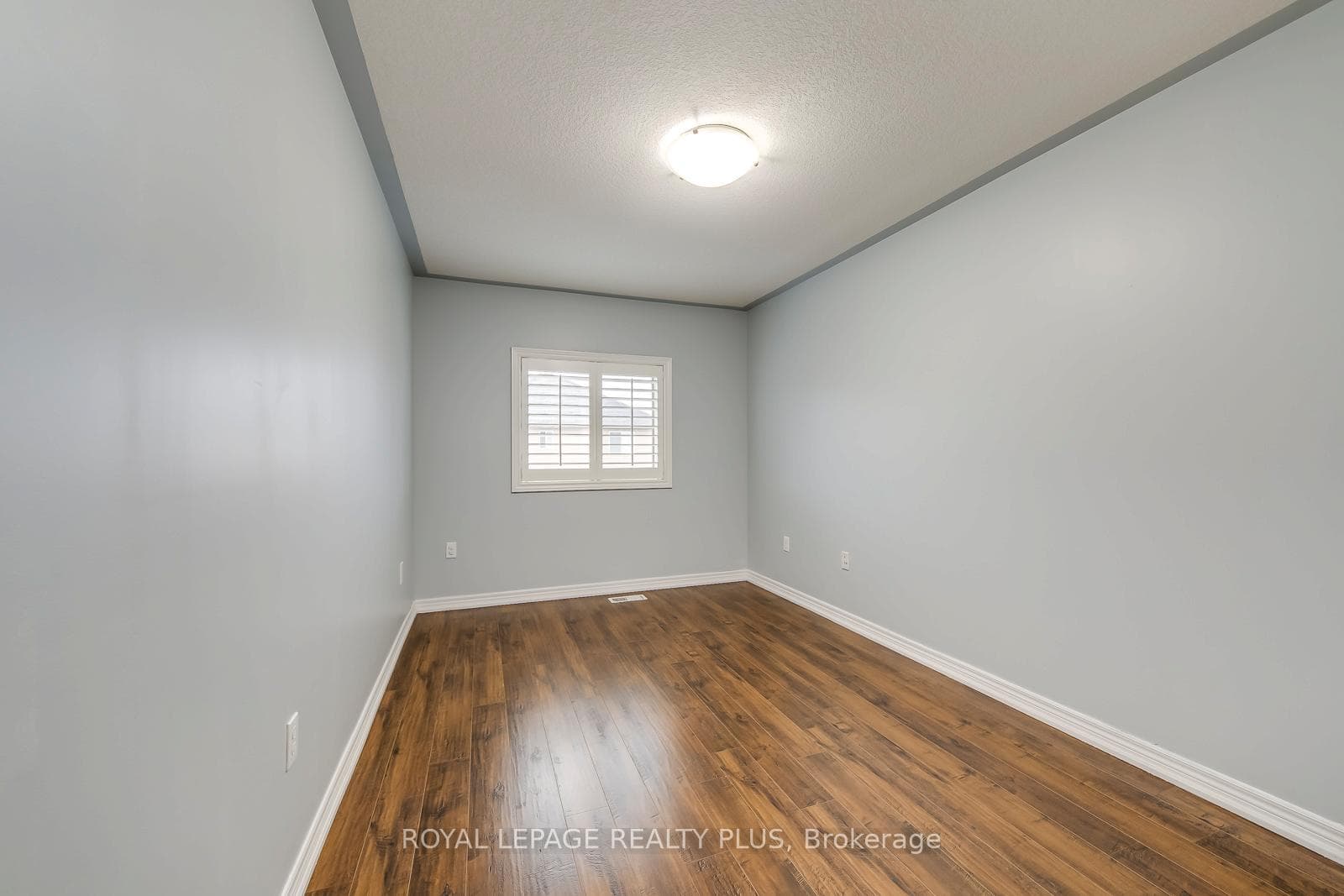 14 Marina Point Crescent photo 29