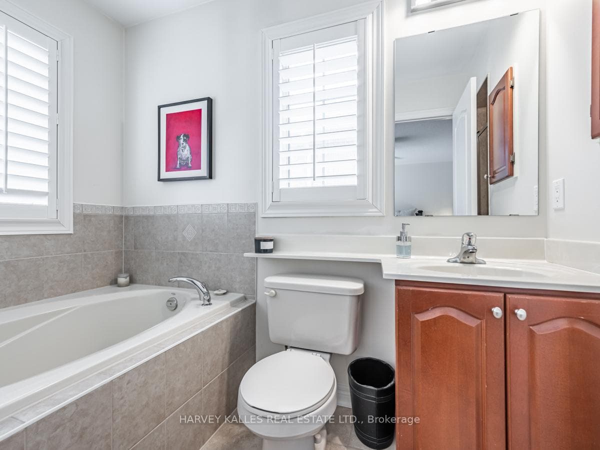42 Rosewood Avenue photo 23