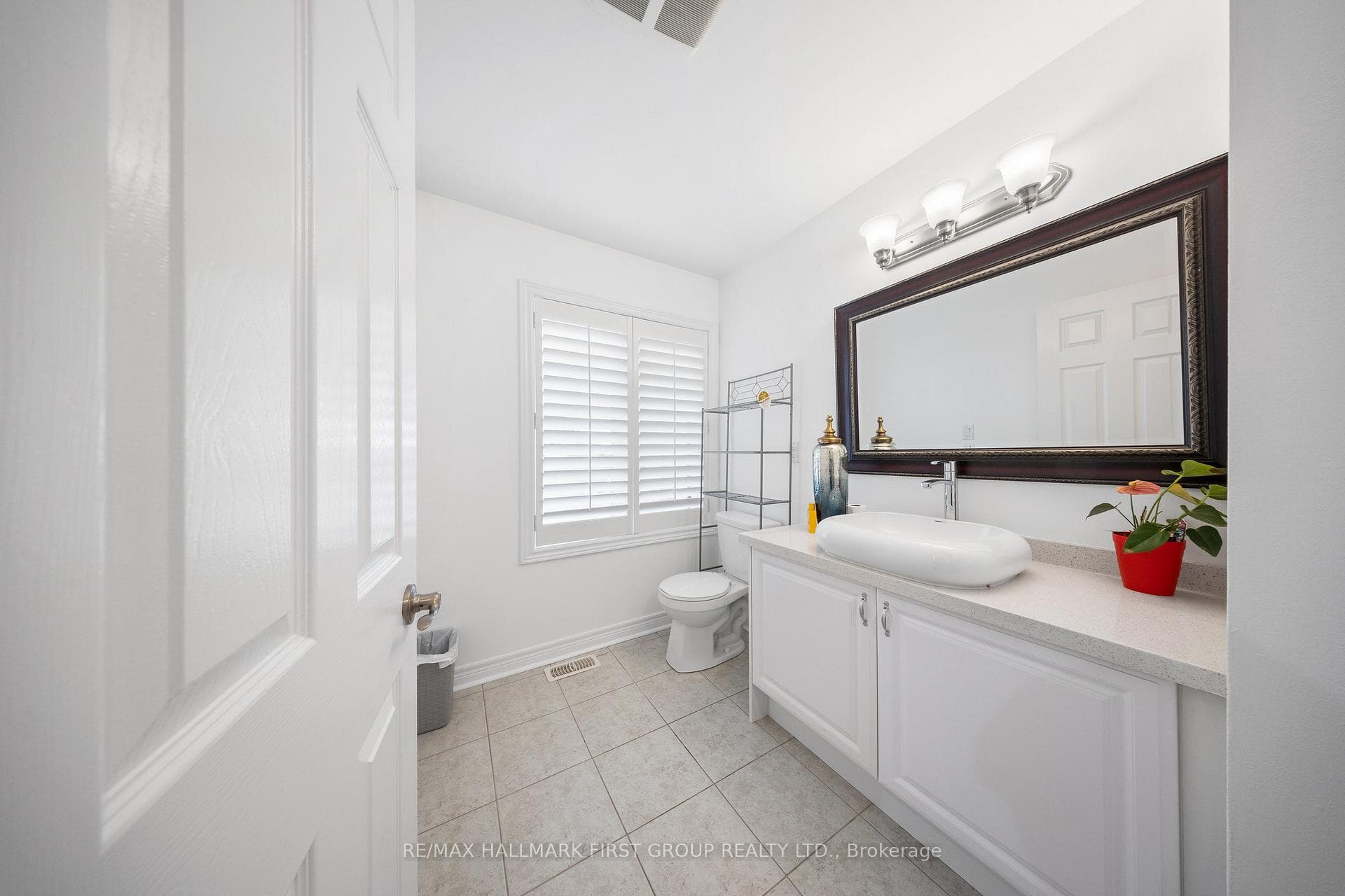 237 Learmont Avenue photo 28