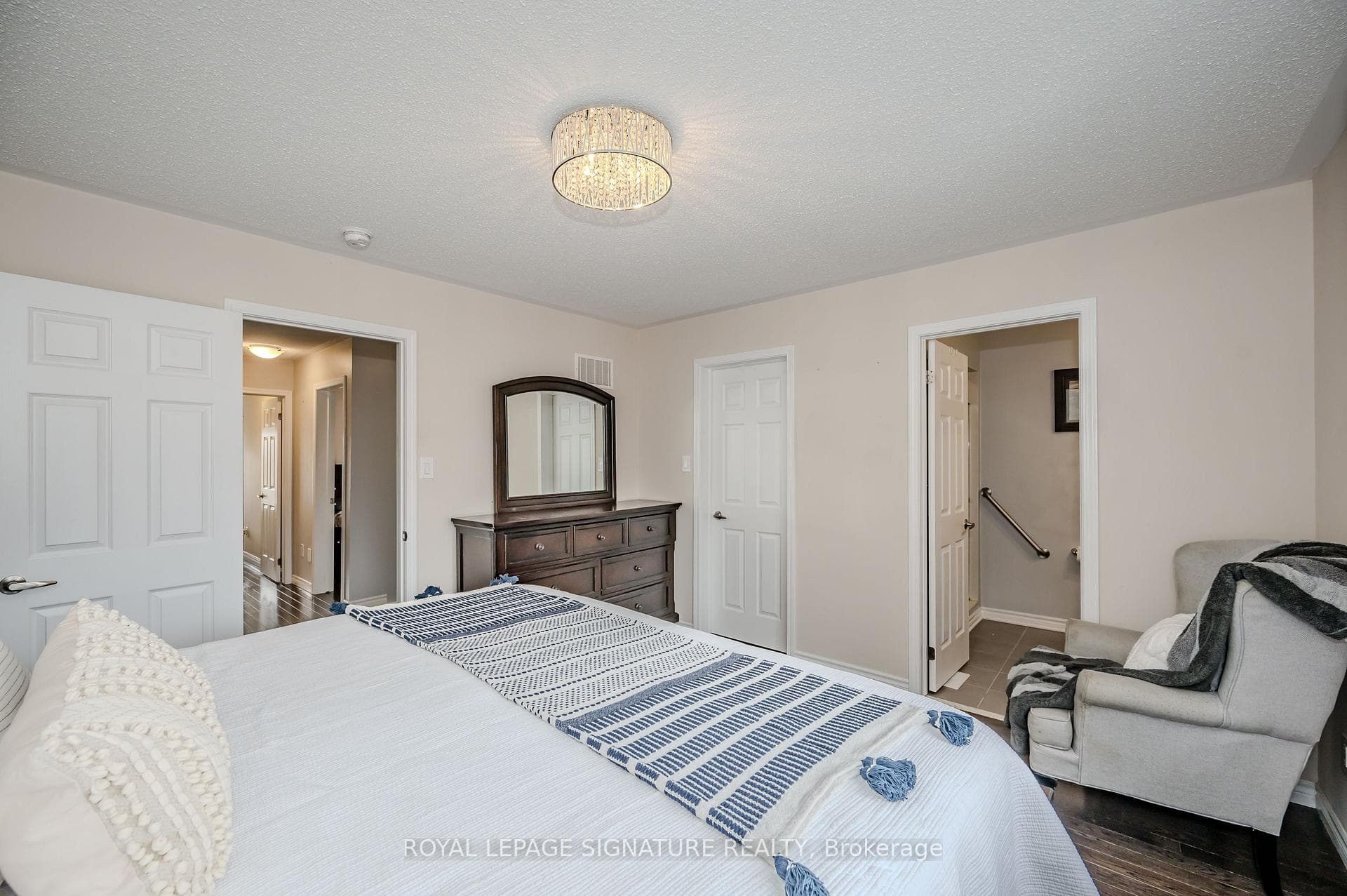 12 Leblanc Crescent photo 17