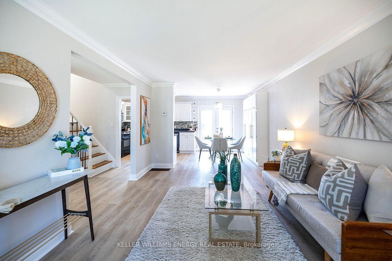 186 Athabasca Street photo 7
